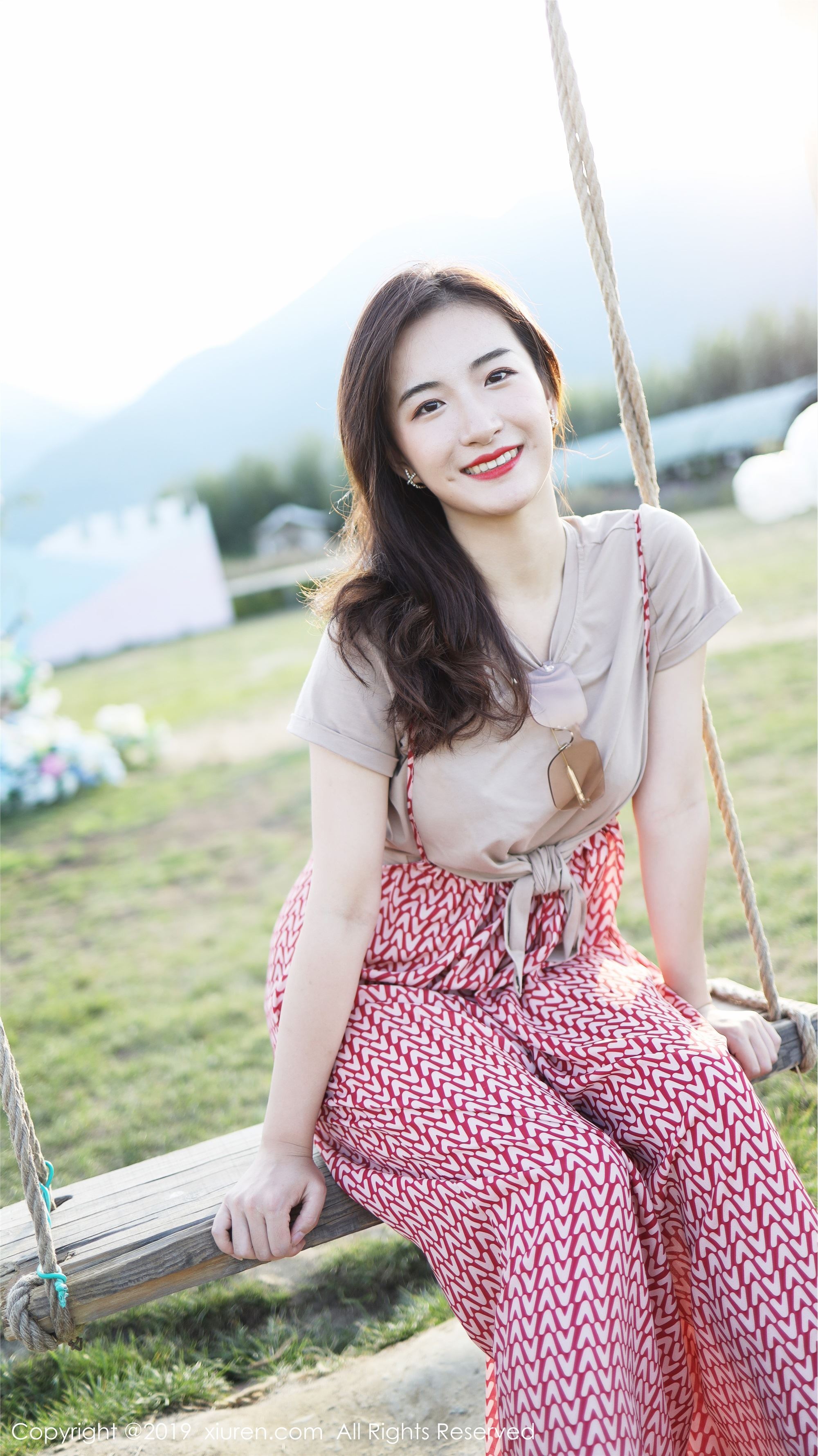 XIUREN秀人网 2019.10.11 No.1718 艺儿拿铁