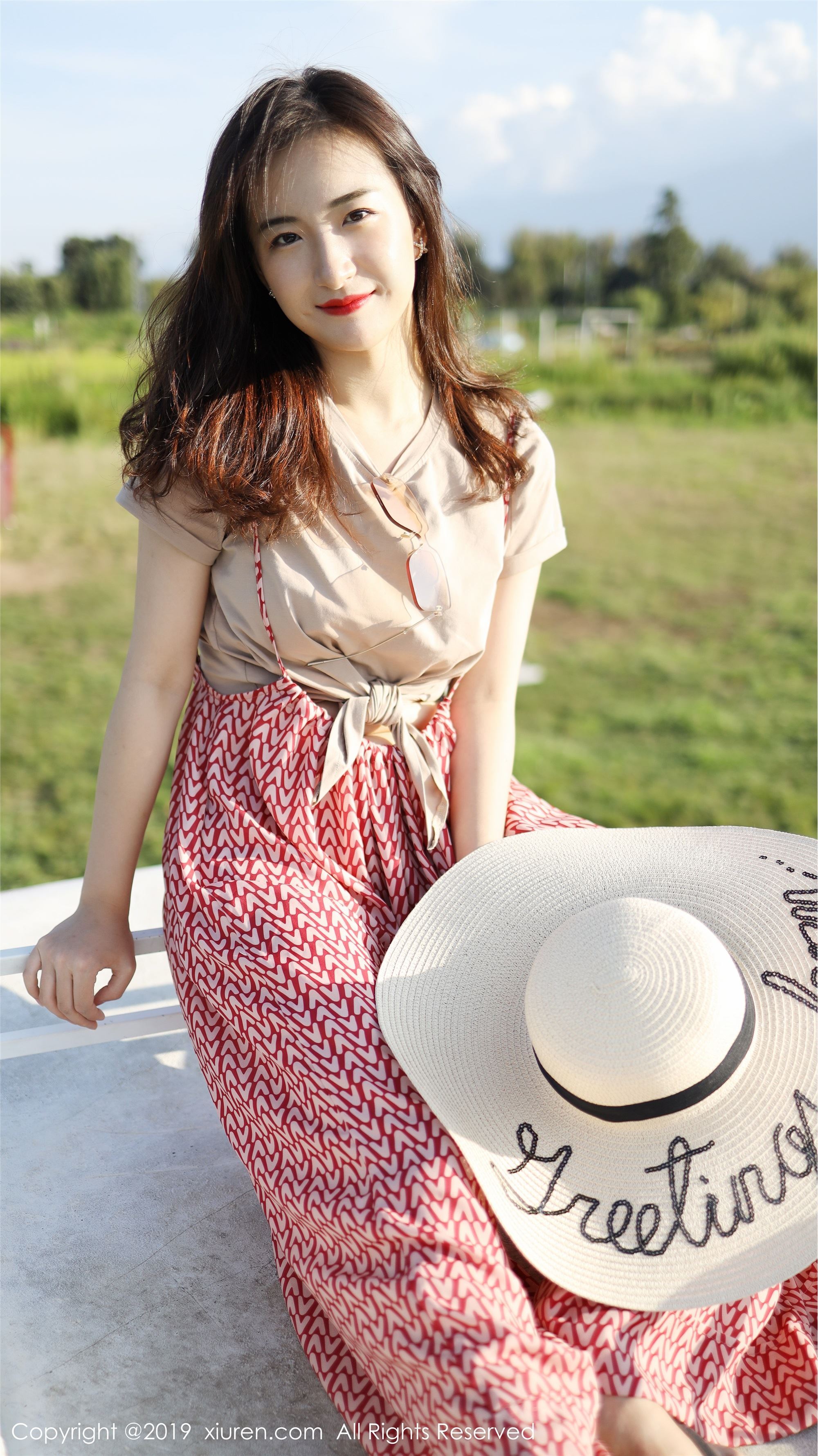 XIUREN秀人网 2019.10.11 No.1718 艺儿拿铁