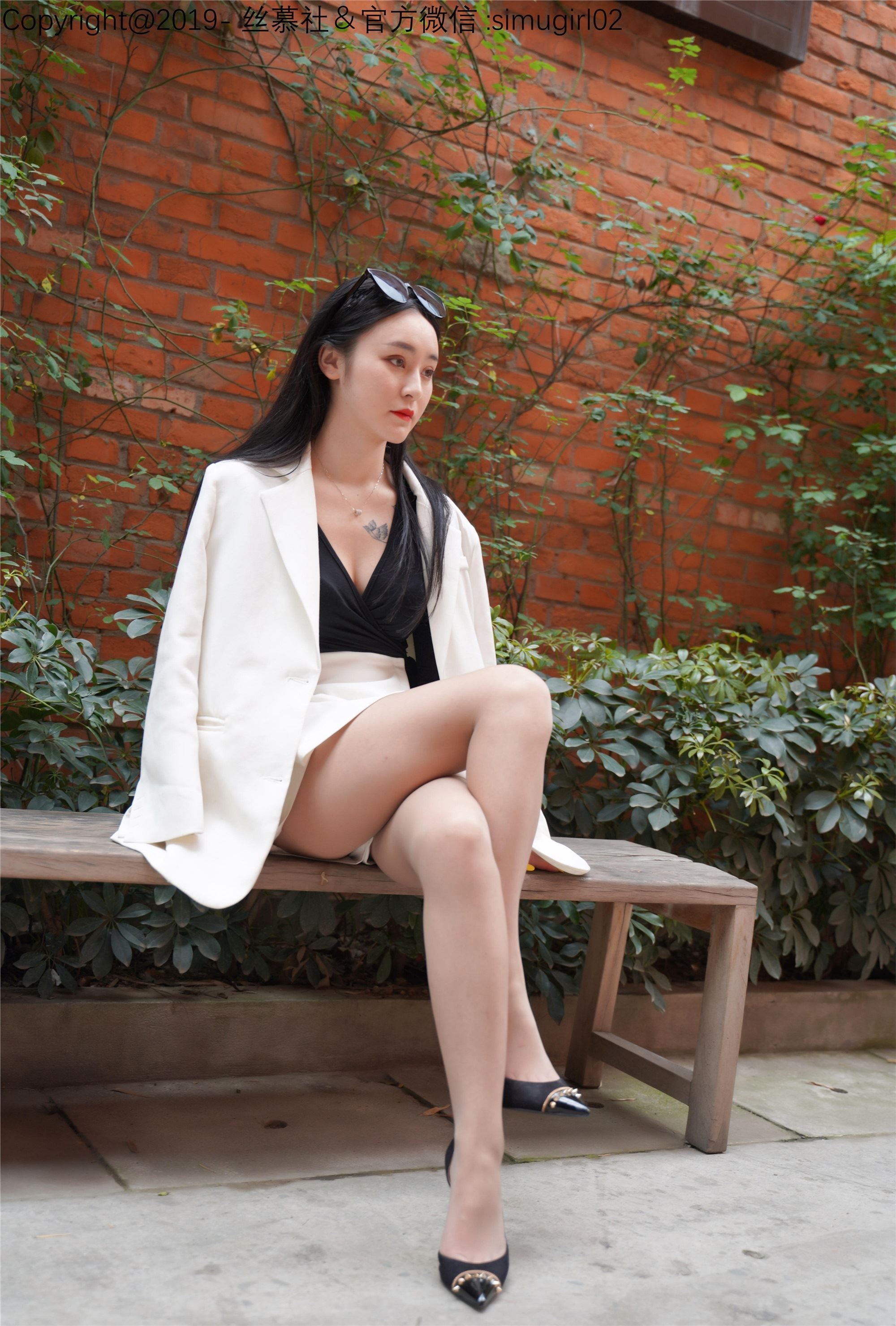 丝慕写真 SM012 模特：玉儿 《御姐的故事》