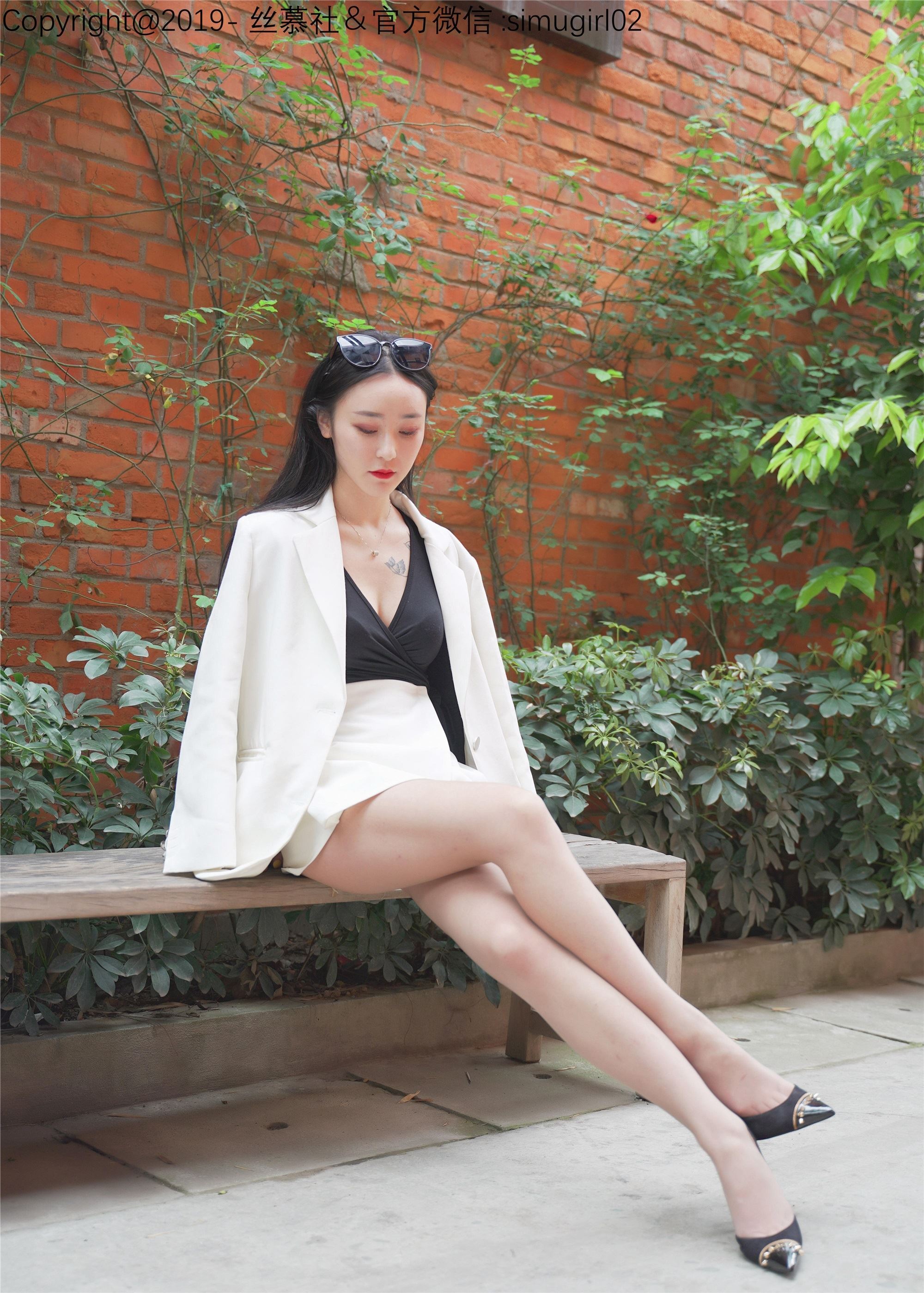 丝慕写真 SM012 模特：玉儿 《御姐的故事》