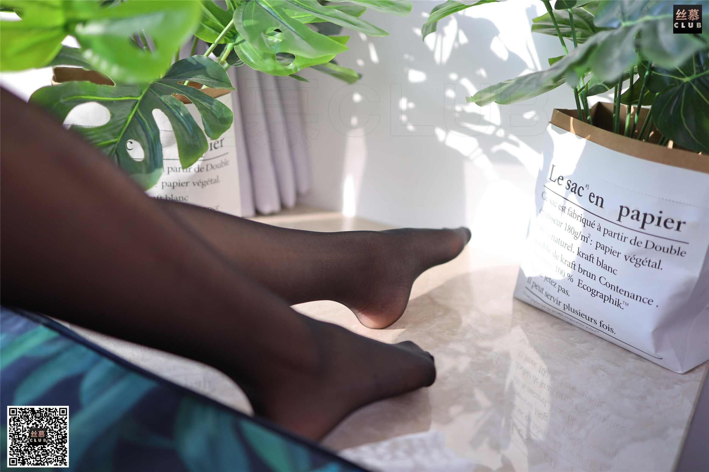 丝慕写真 SM122 米朵 《咦，怎么丢丝了》