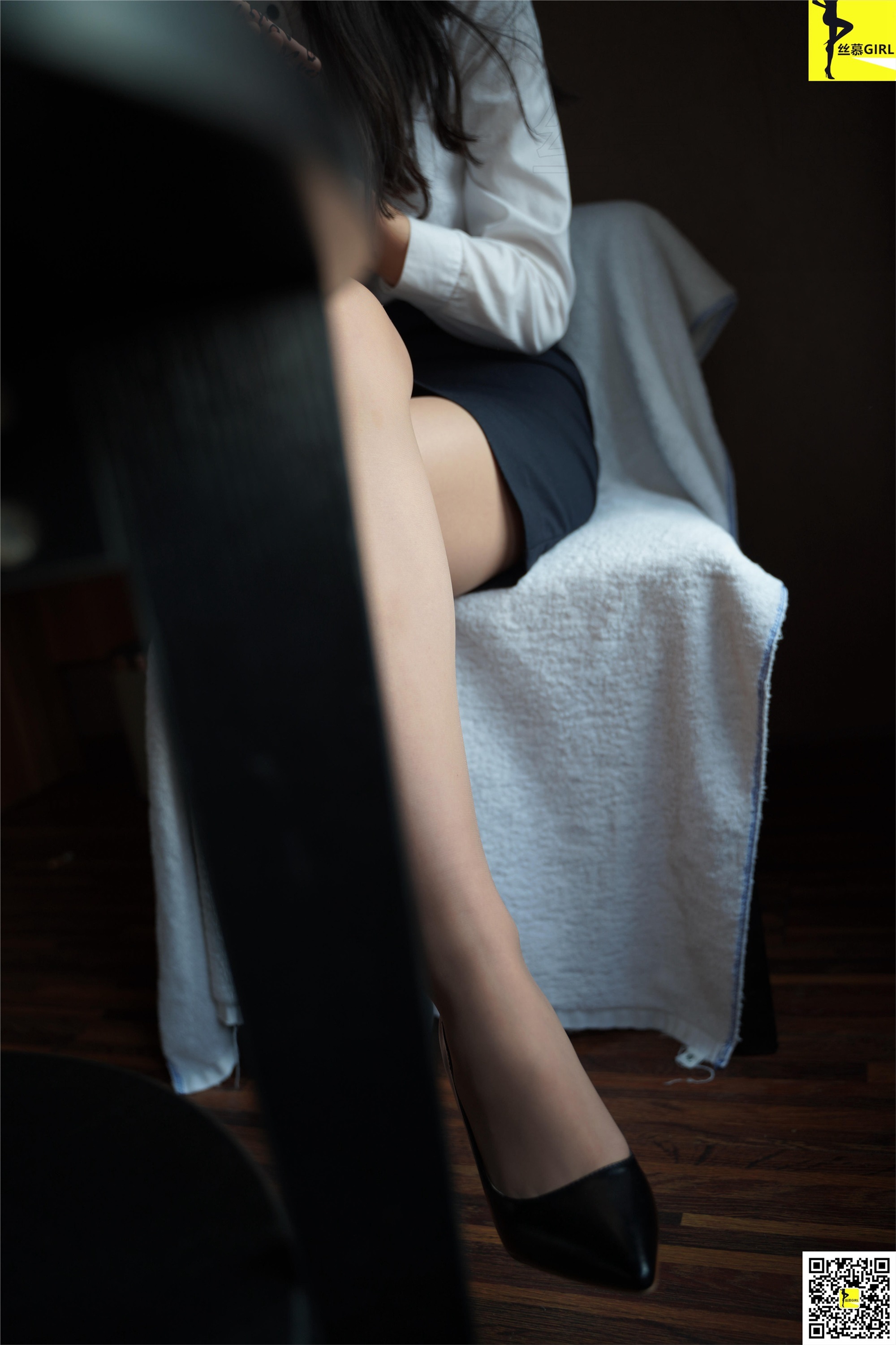 丝慕写真 第052期 模特：凉晨《滑》