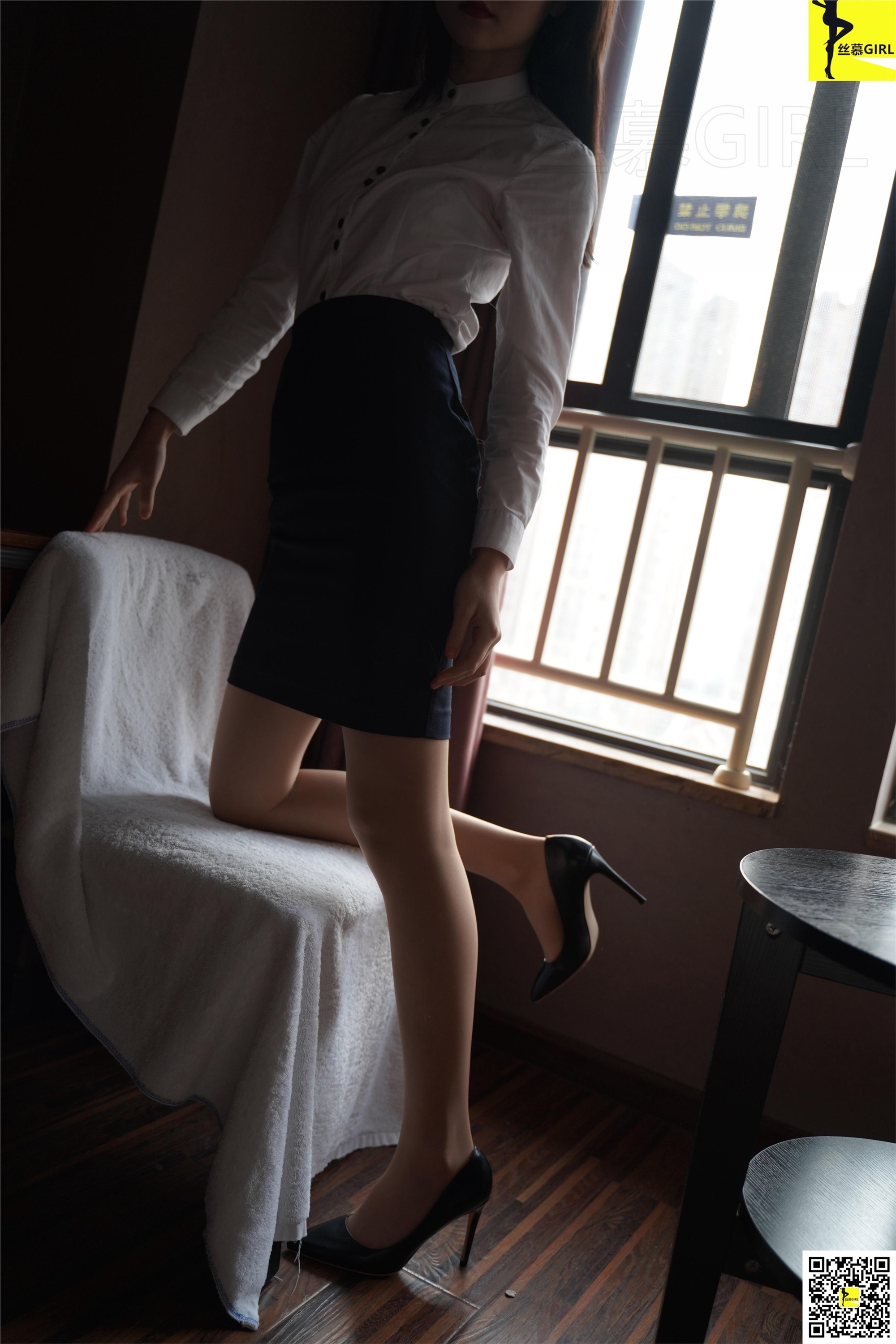 丝慕写真 第052期 模特：凉晨《滑》