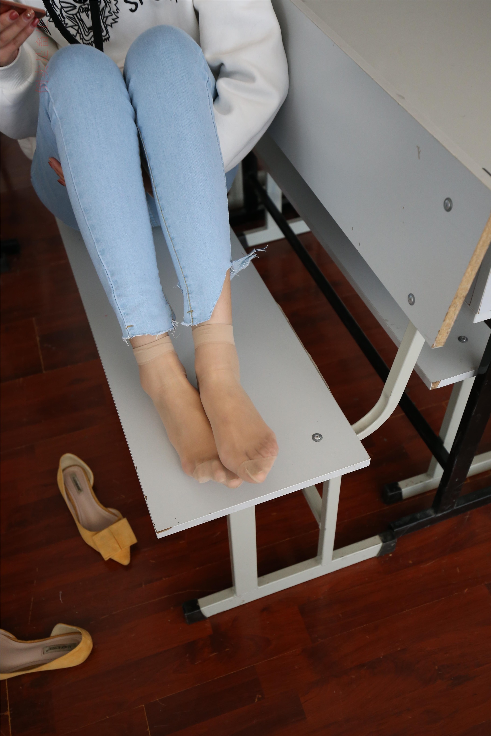 大西瓜美女图片 Z6-3 模特1 9牛仔短丝371p1