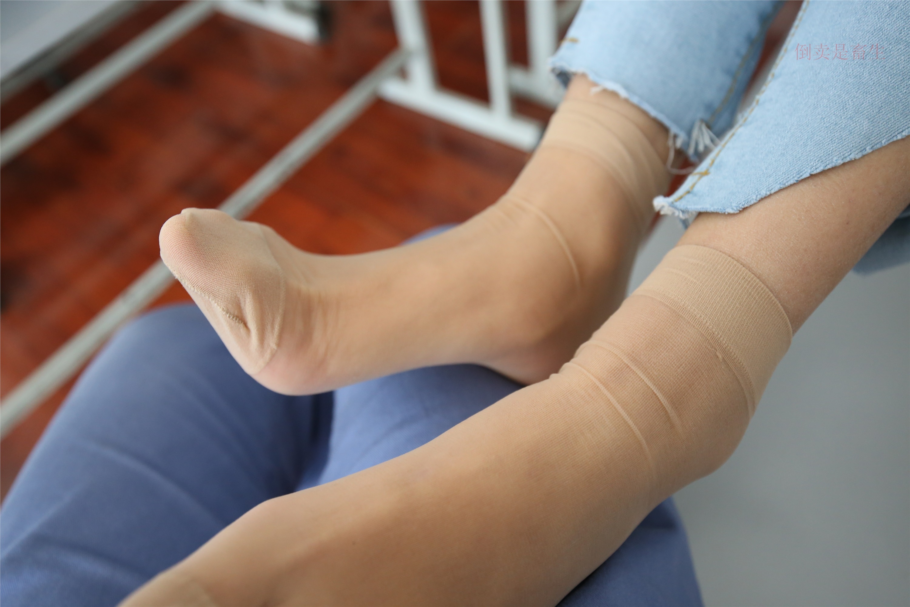 大西瓜美女图片 Z6-3 模特1 9牛仔短丝371p1