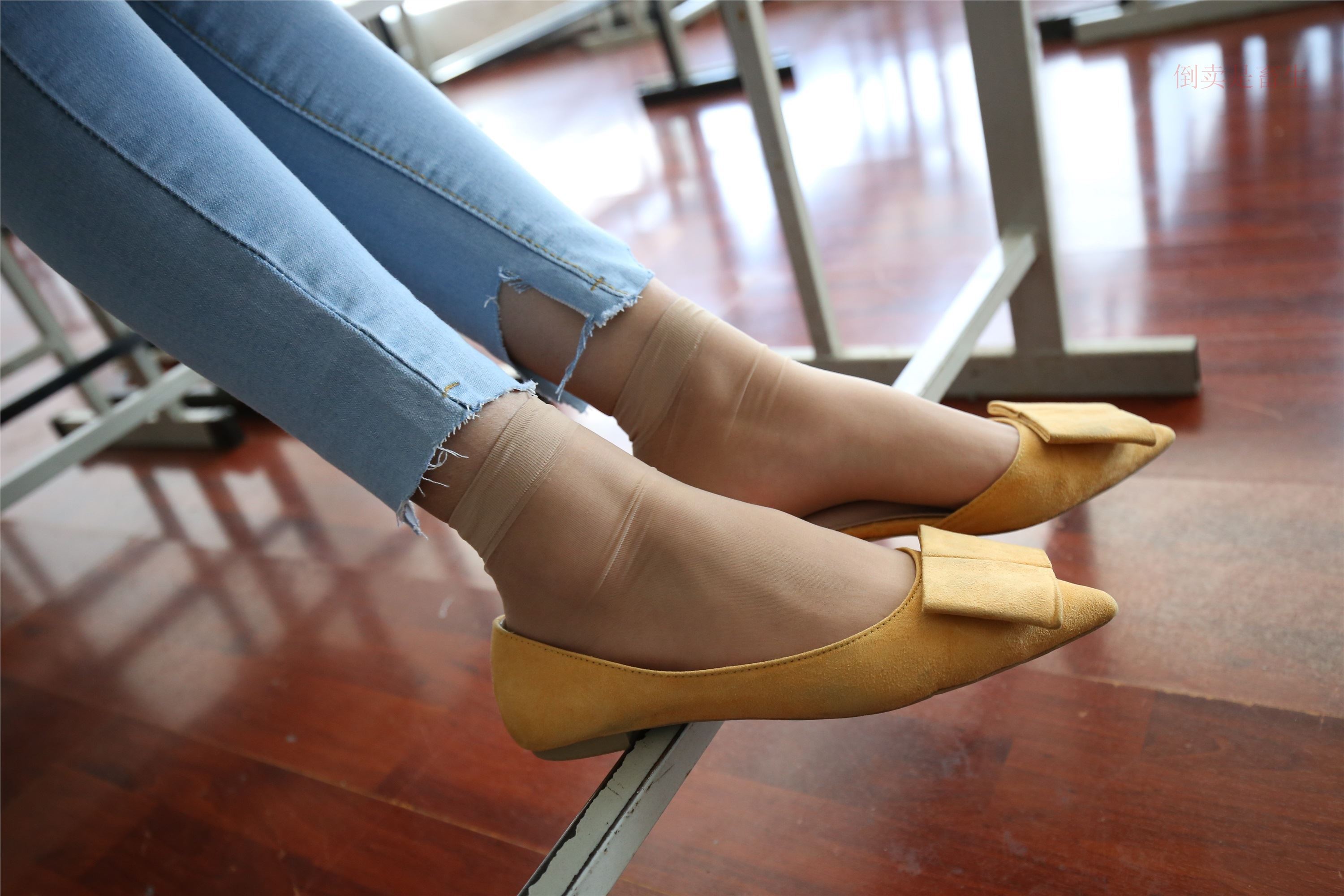 大西瓜美女图片 Z6-3 模特1 9牛仔短丝371p1