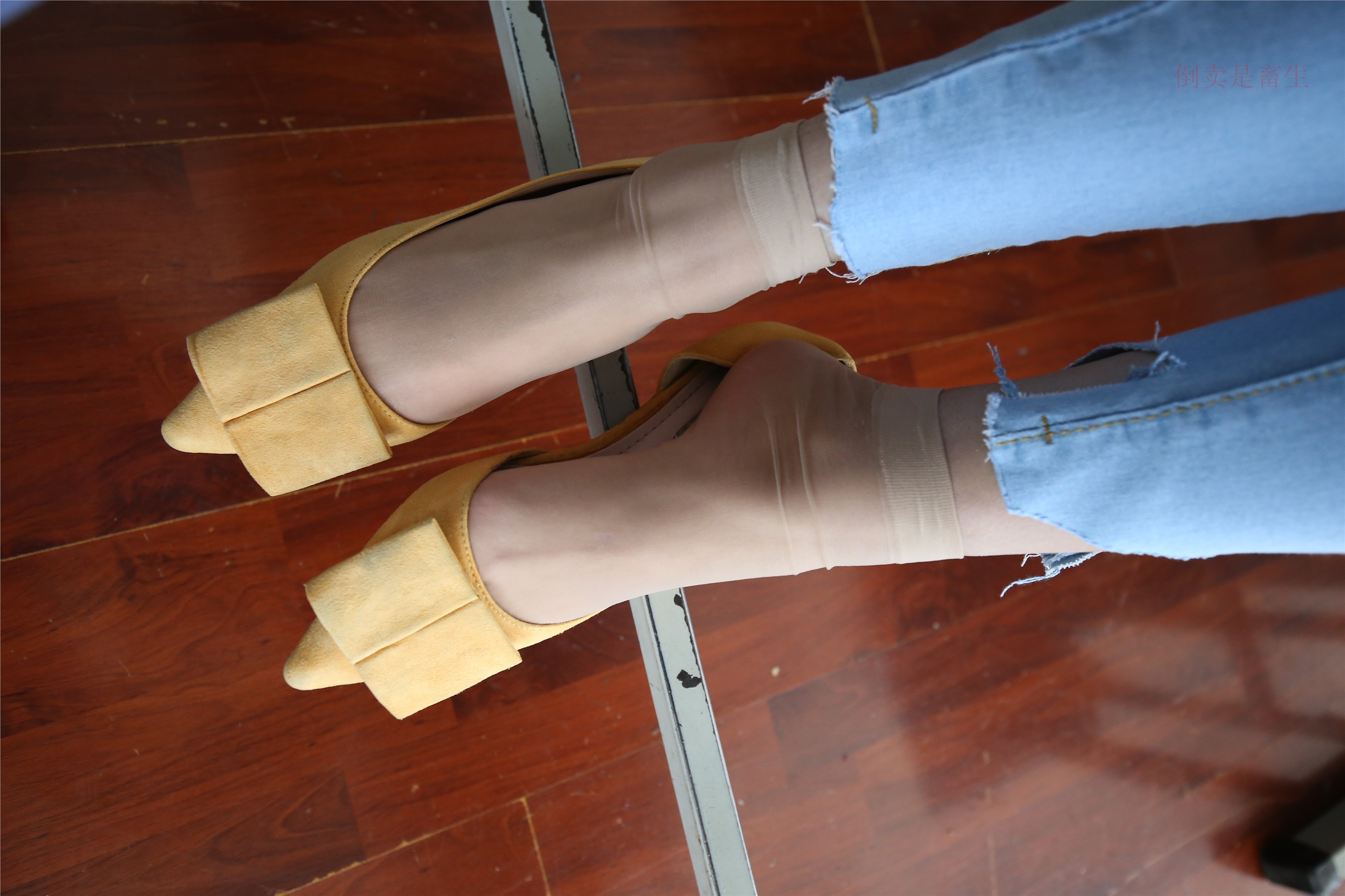 大西瓜美女图片 Z6-3 模特1 9牛仔短丝371p1