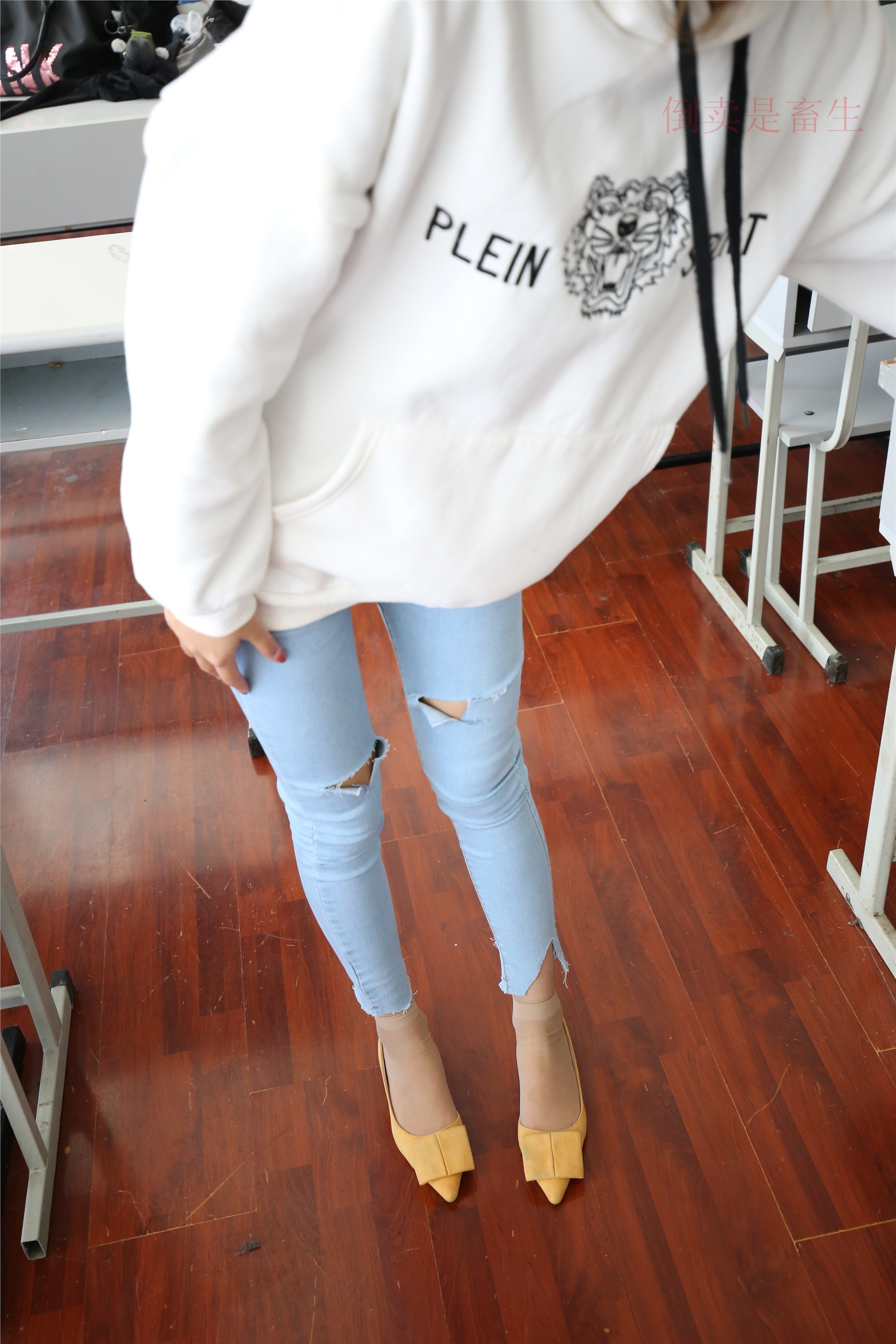 大西瓜美女图片 Z6-3 模特1 9牛仔短丝371p1