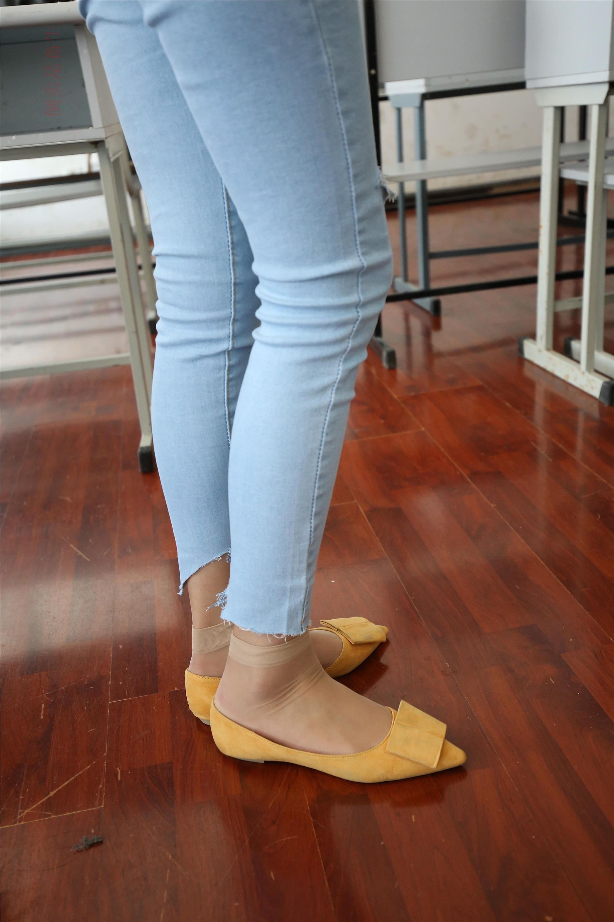 大西瓜美女图片 Z6-3 模特1 9牛仔短丝371p1