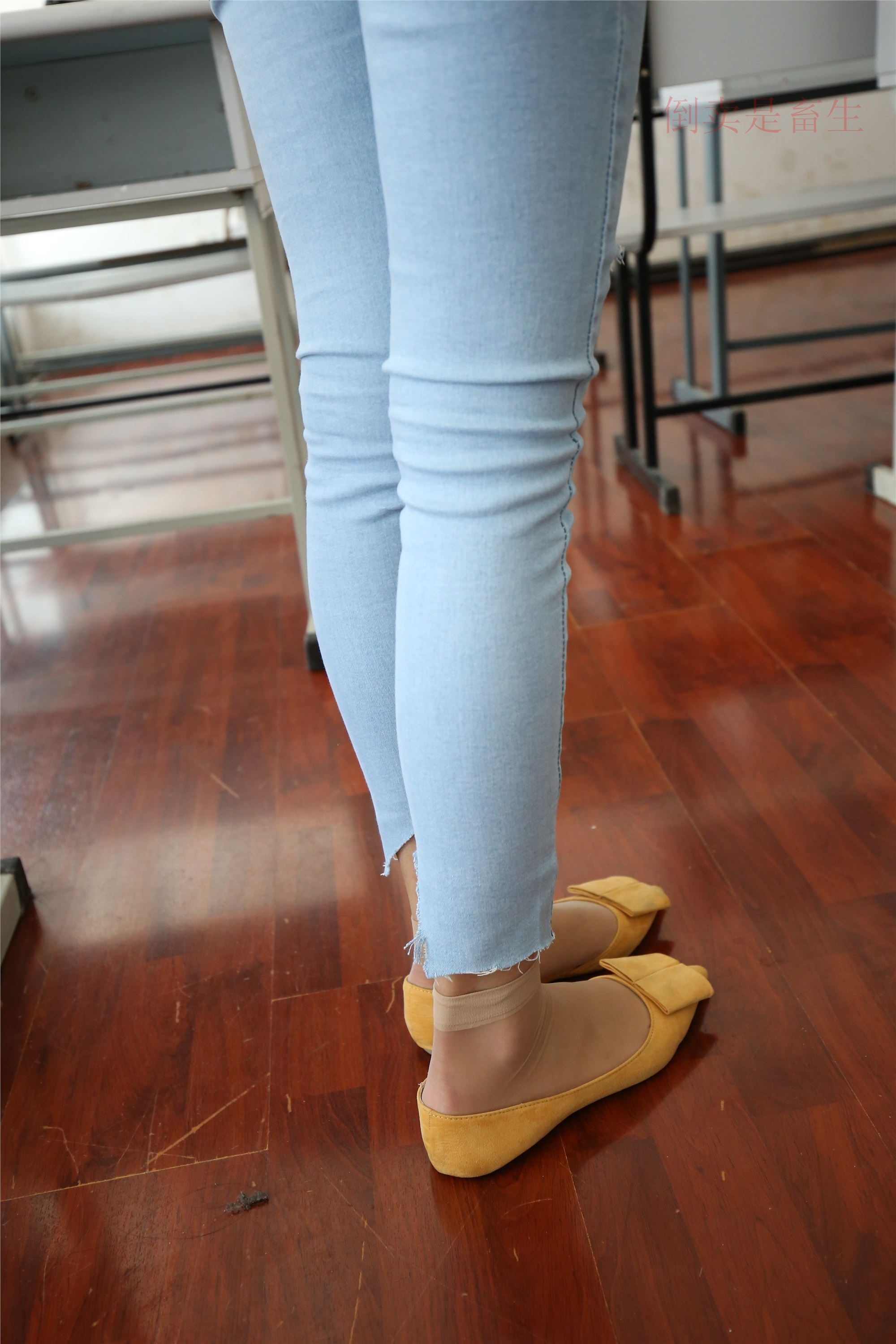 大西瓜美女图片 Z6-3 模特1 9牛仔短丝371p1