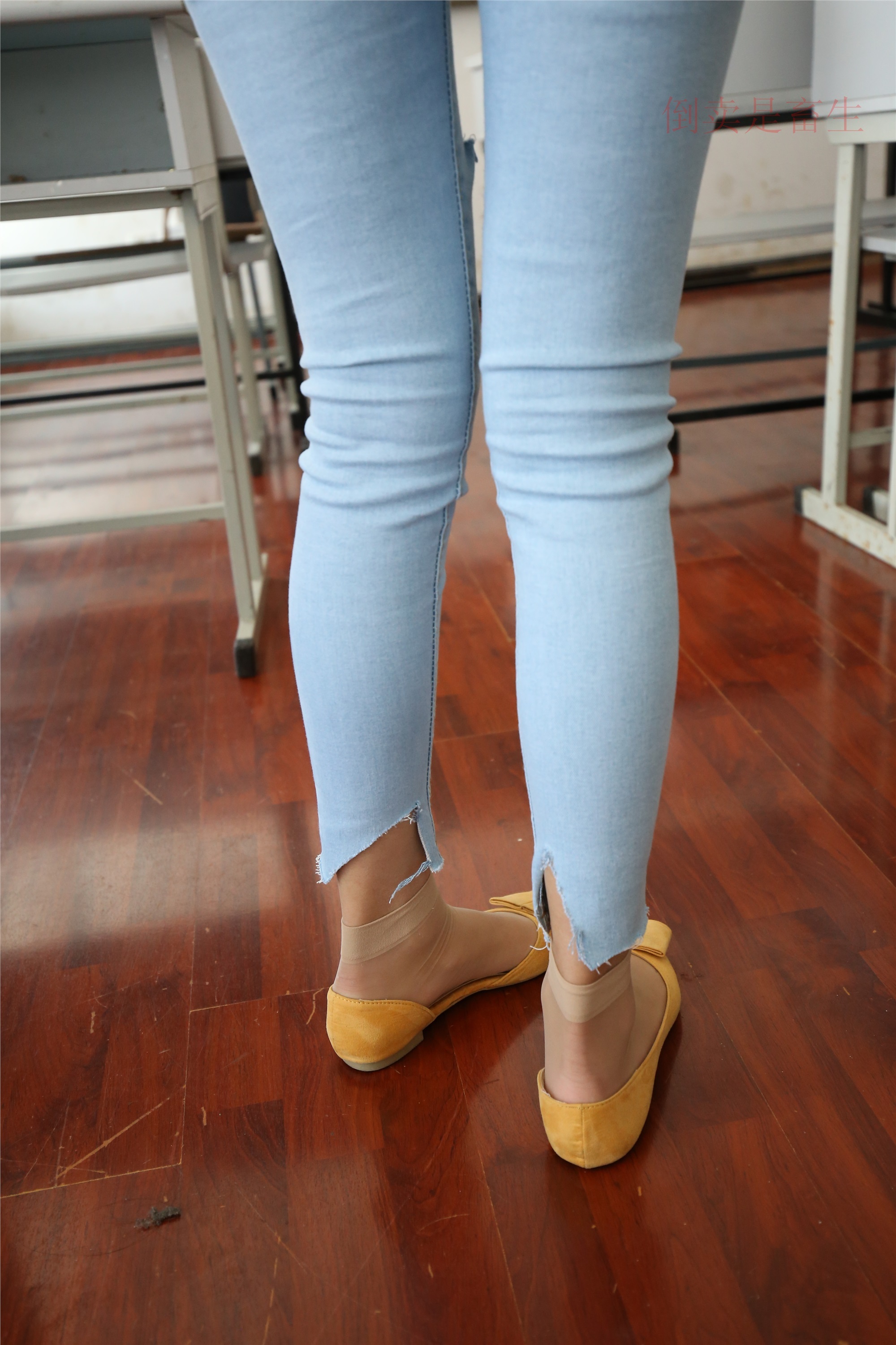 大西瓜美女图片 Z6-3 模特1 9牛仔短丝371p1