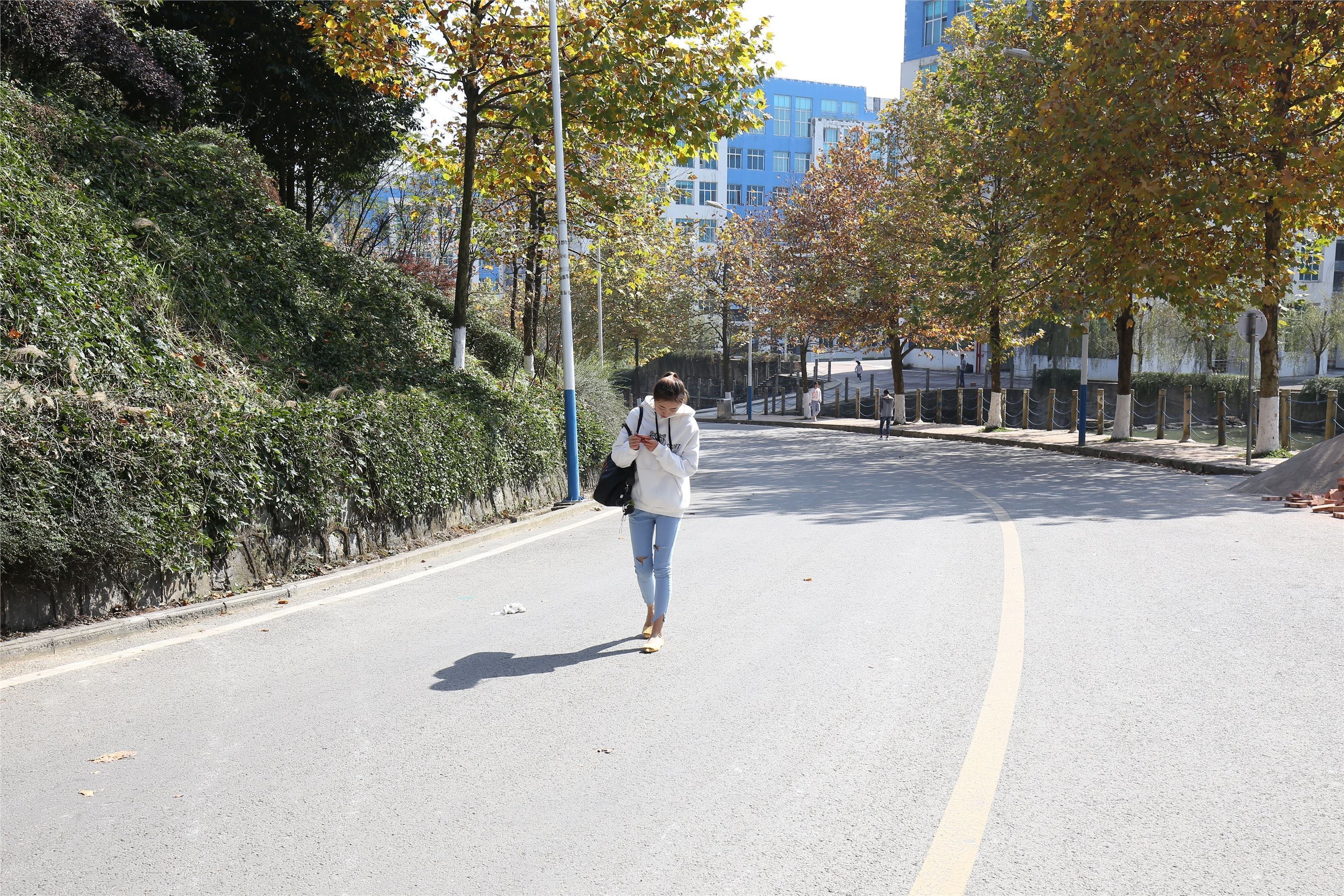 大西瓜美女图片 Z6-3 模特1 9牛仔短丝371p2