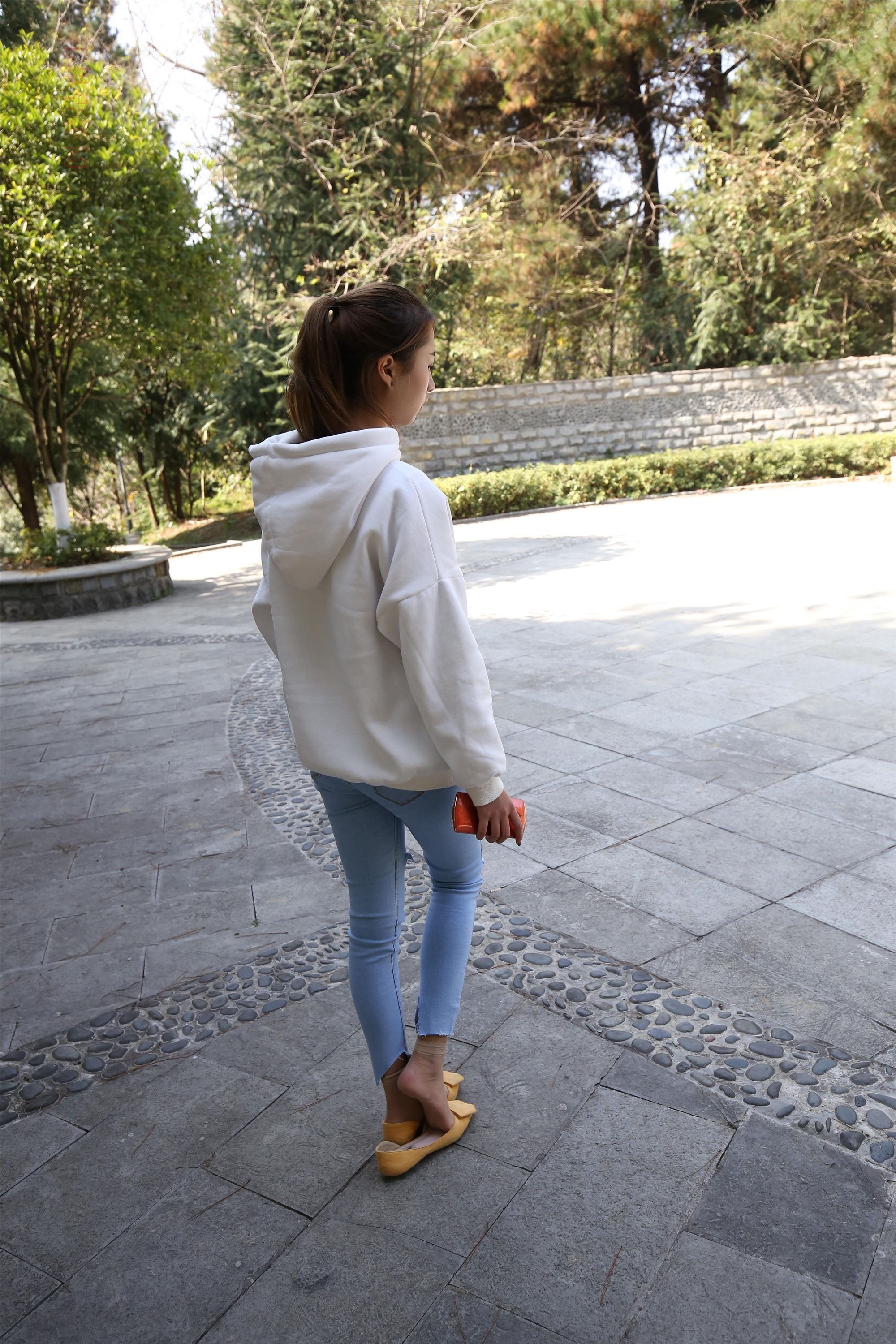 大西瓜美女图片 Z6-3 模特1 9牛仔短丝371p2