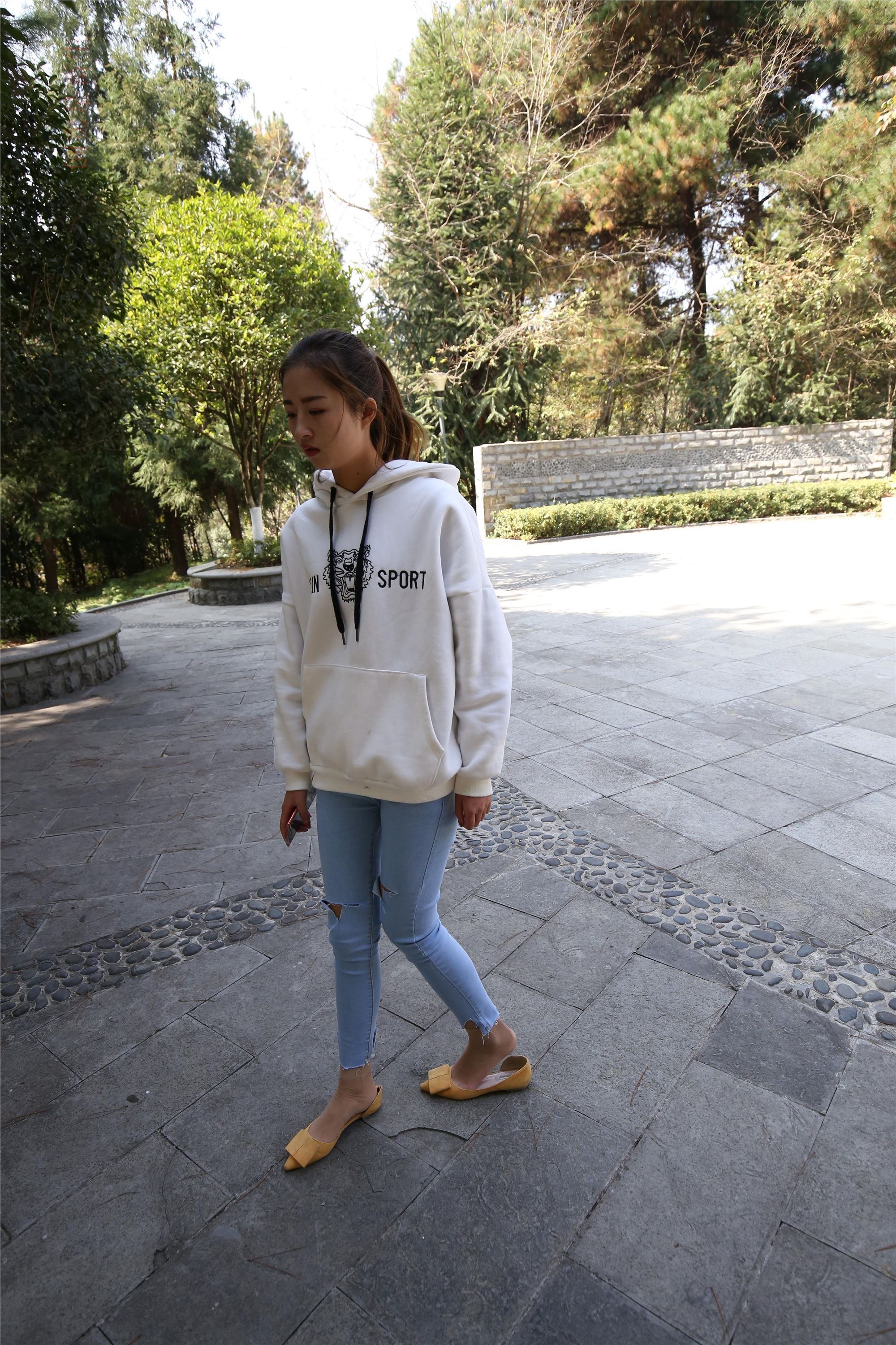 大西瓜美女图片 Z6-3 模特1 9牛仔短丝371p2