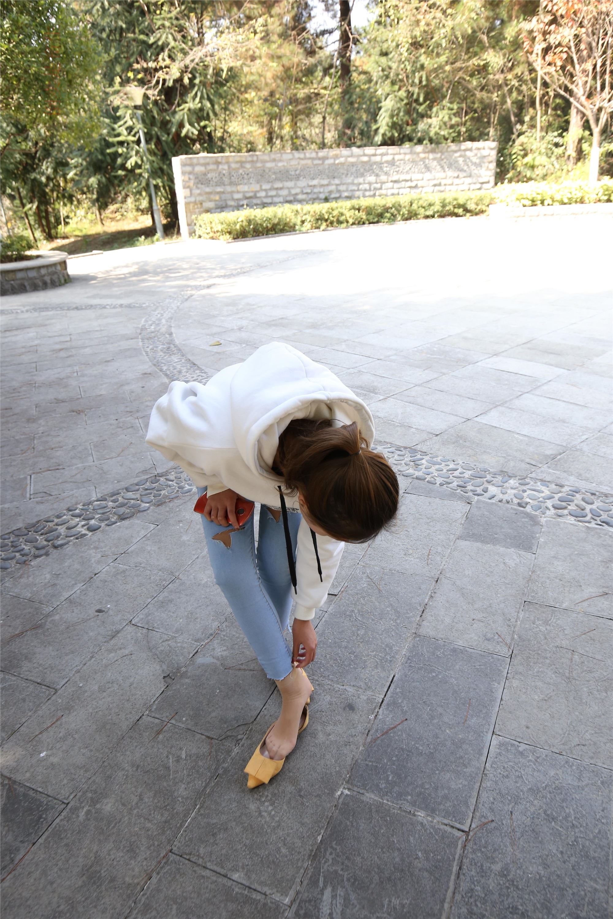 大西瓜美女图片 Z6-3 模特1 9牛仔短丝371p2