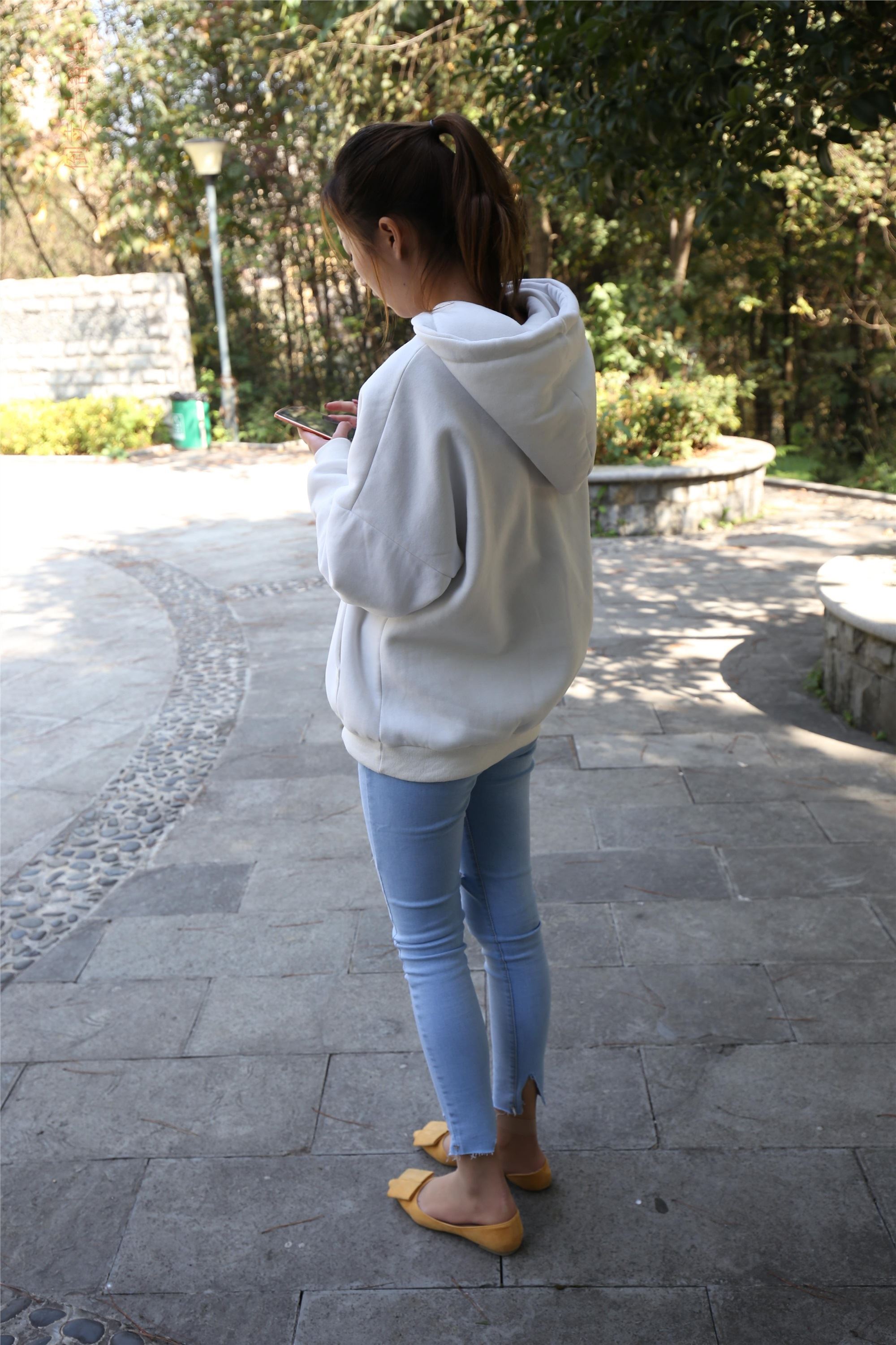 大西瓜美女图片 Z6-3 模特1 9牛仔短丝371p2