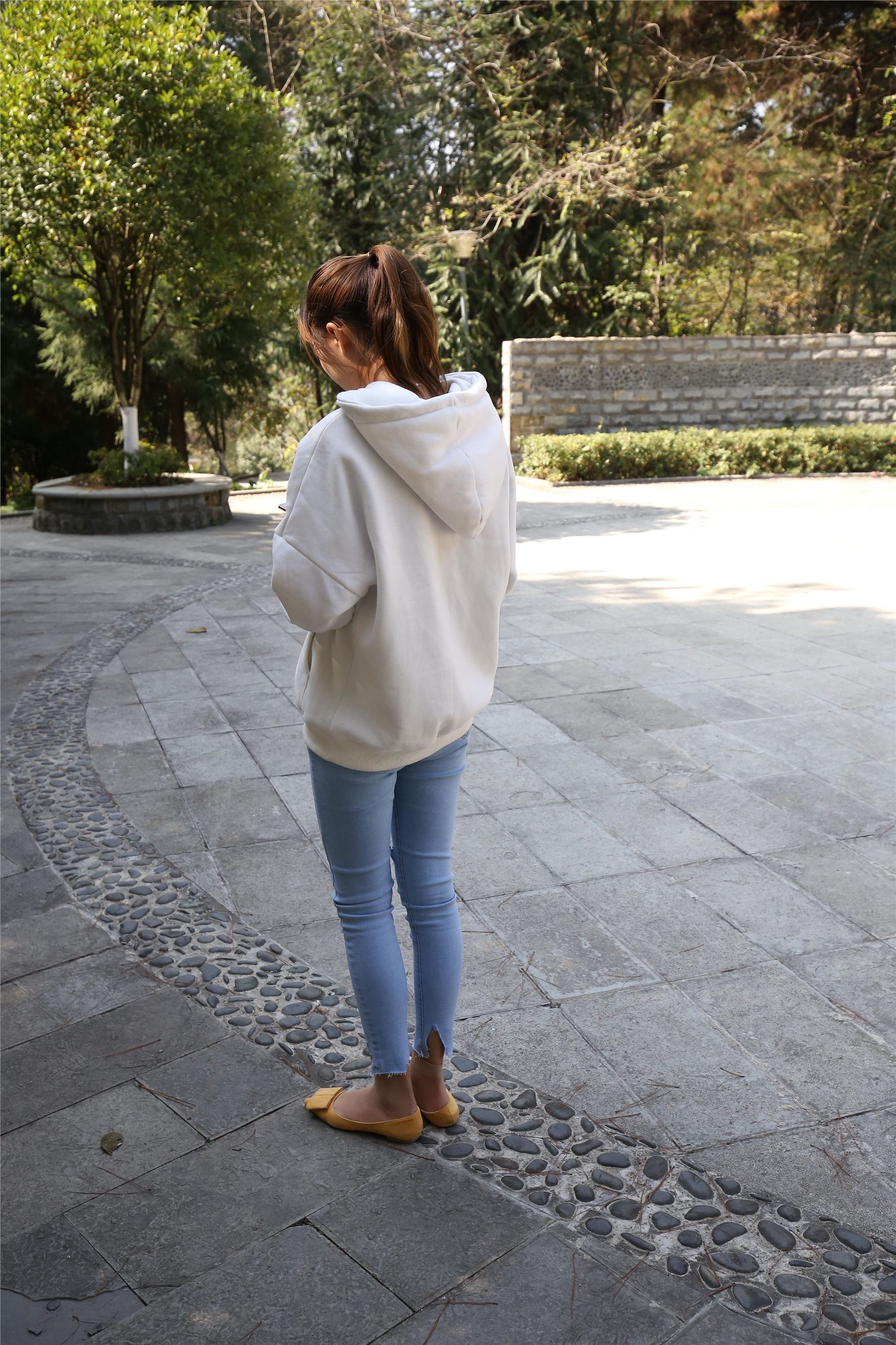 大西瓜美女图片 Z6-3 模特1 9牛仔短丝371p2