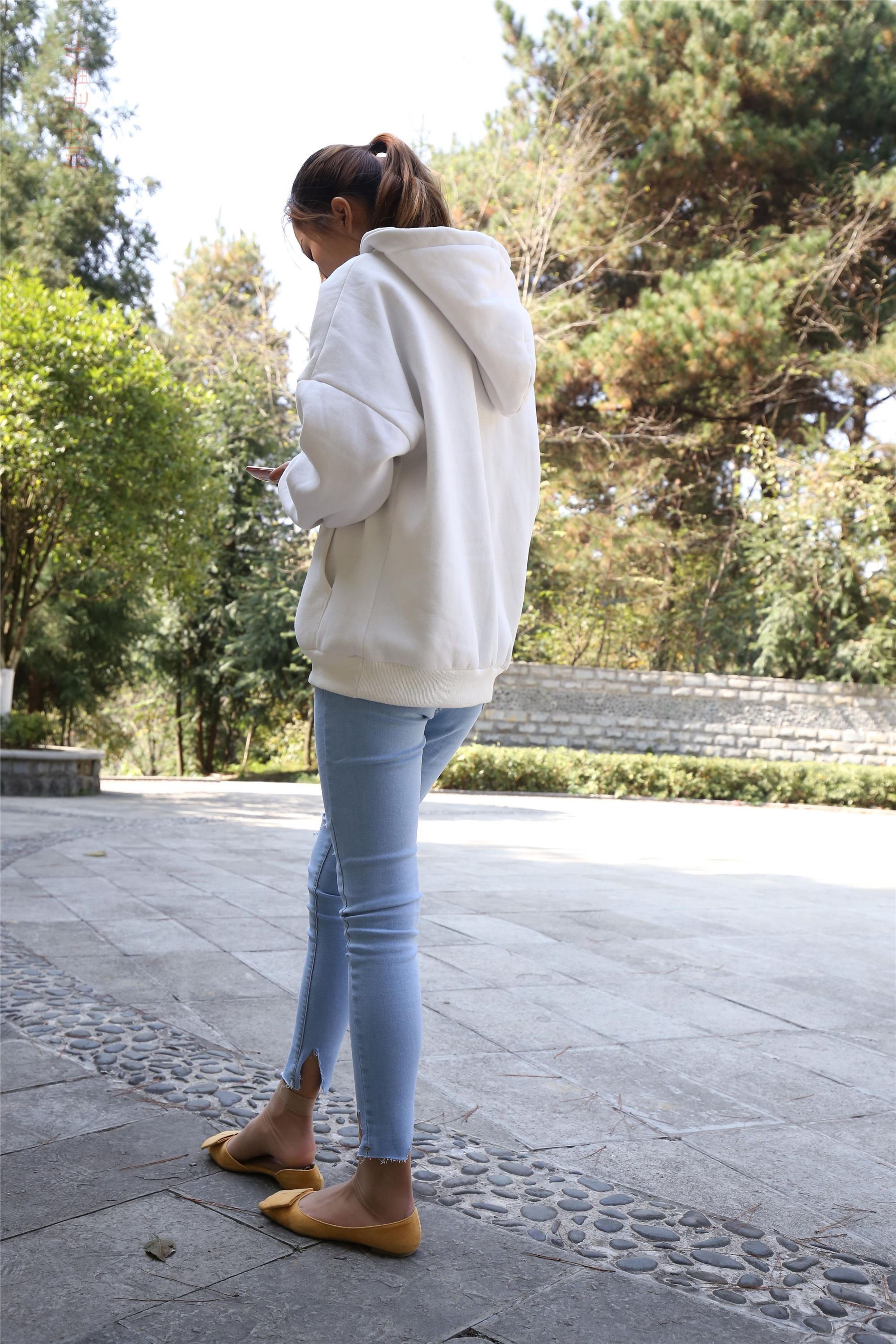 大西瓜美女图片 Z6-3 模特1 9牛仔短丝371p2