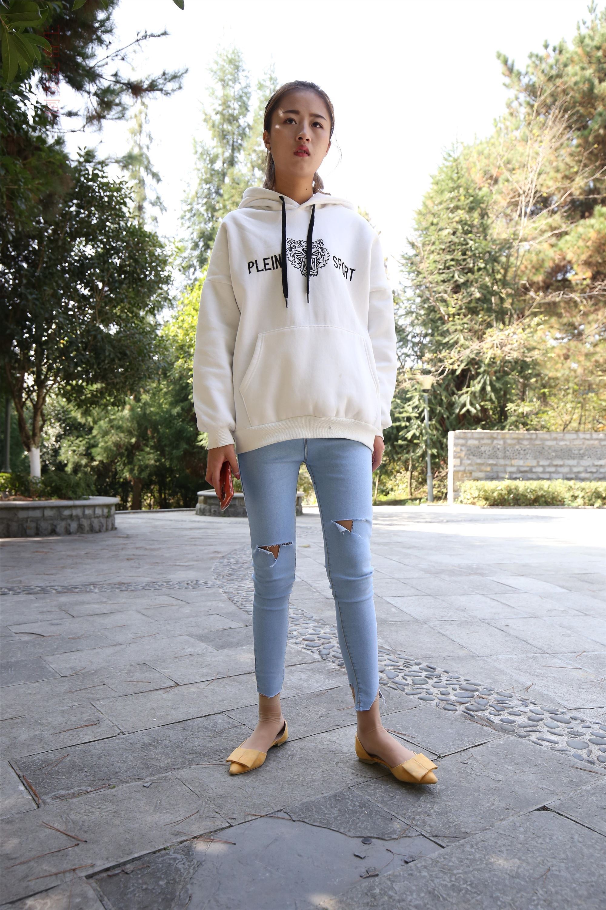 大西瓜美女图片 Z6-3 模特1 9牛仔短丝371p2