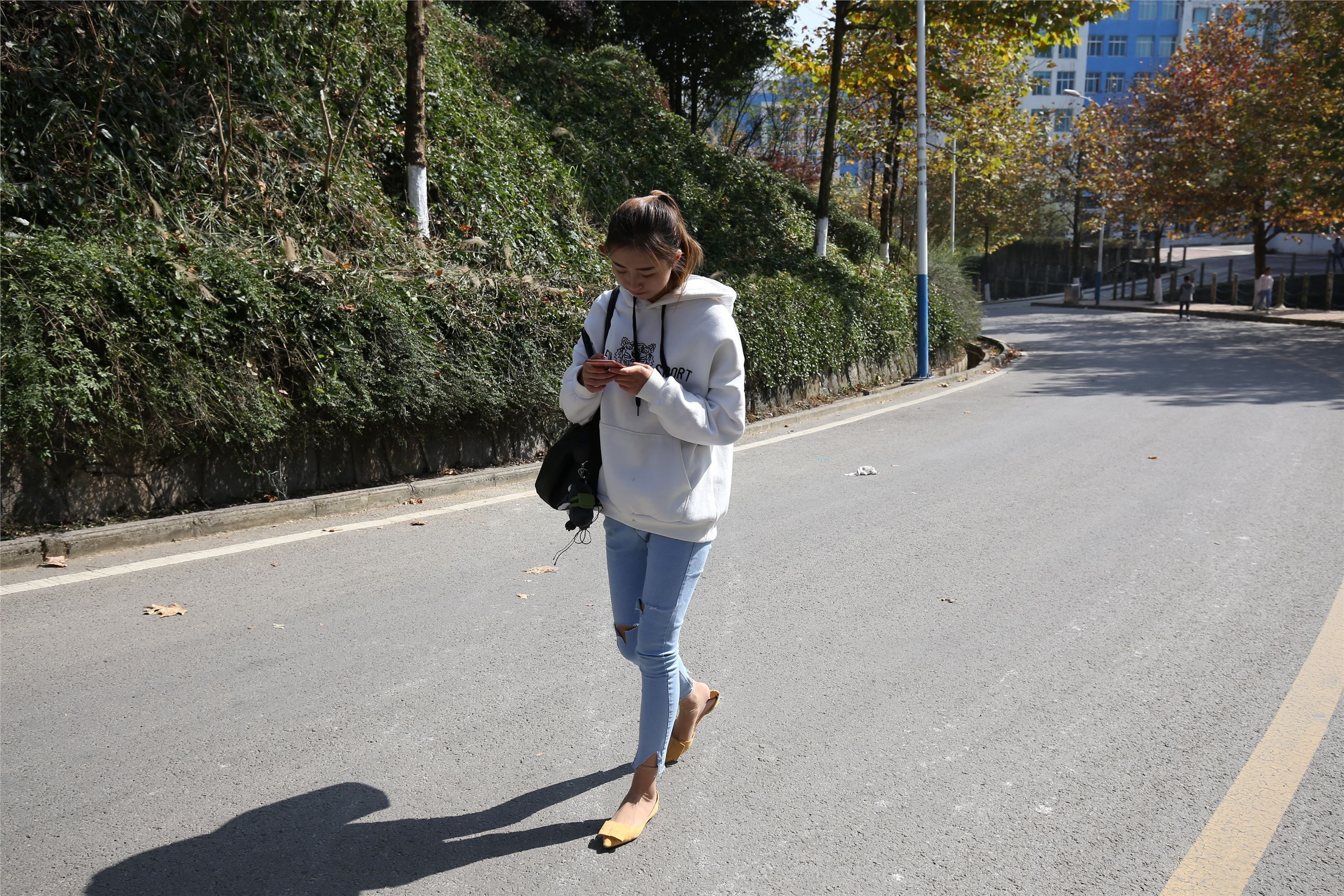 大西瓜美女图片 Z6-3 模特1 9牛仔短丝371p2