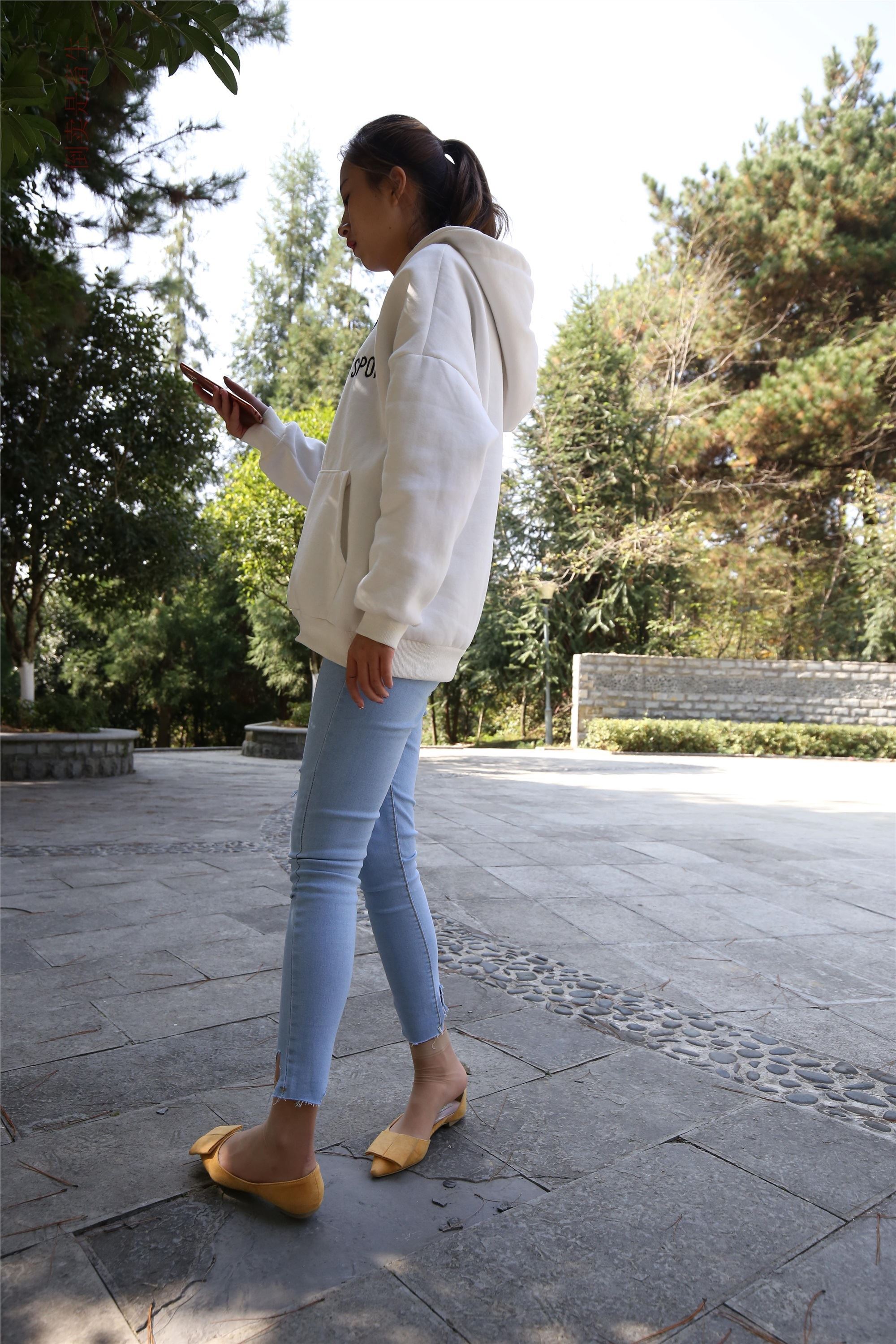 大西瓜美女图片 Z6-3 模特1 9牛仔短丝371p2