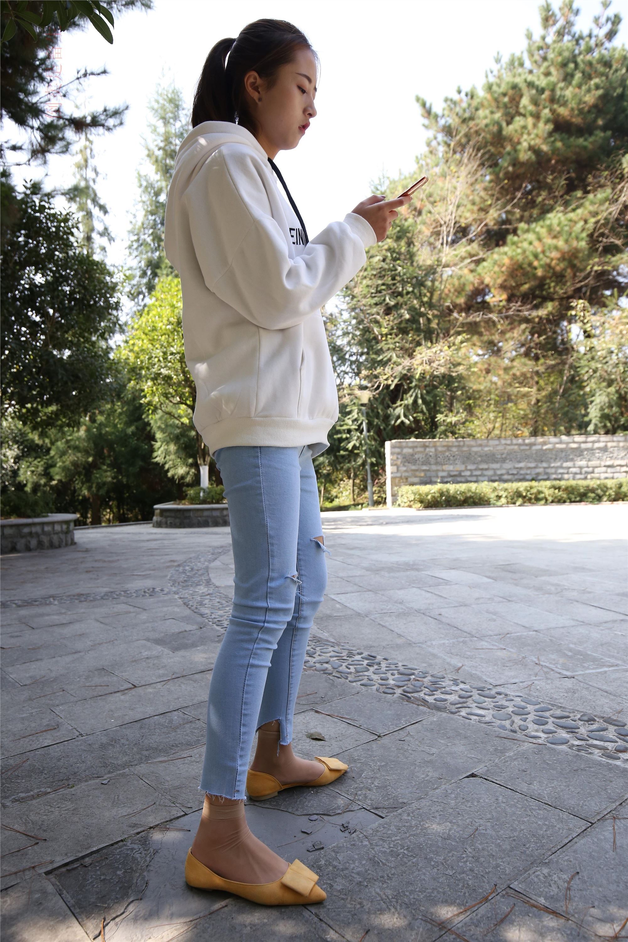 大西瓜美女图片 Z6-3 模特1 9牛仔短丝371p2