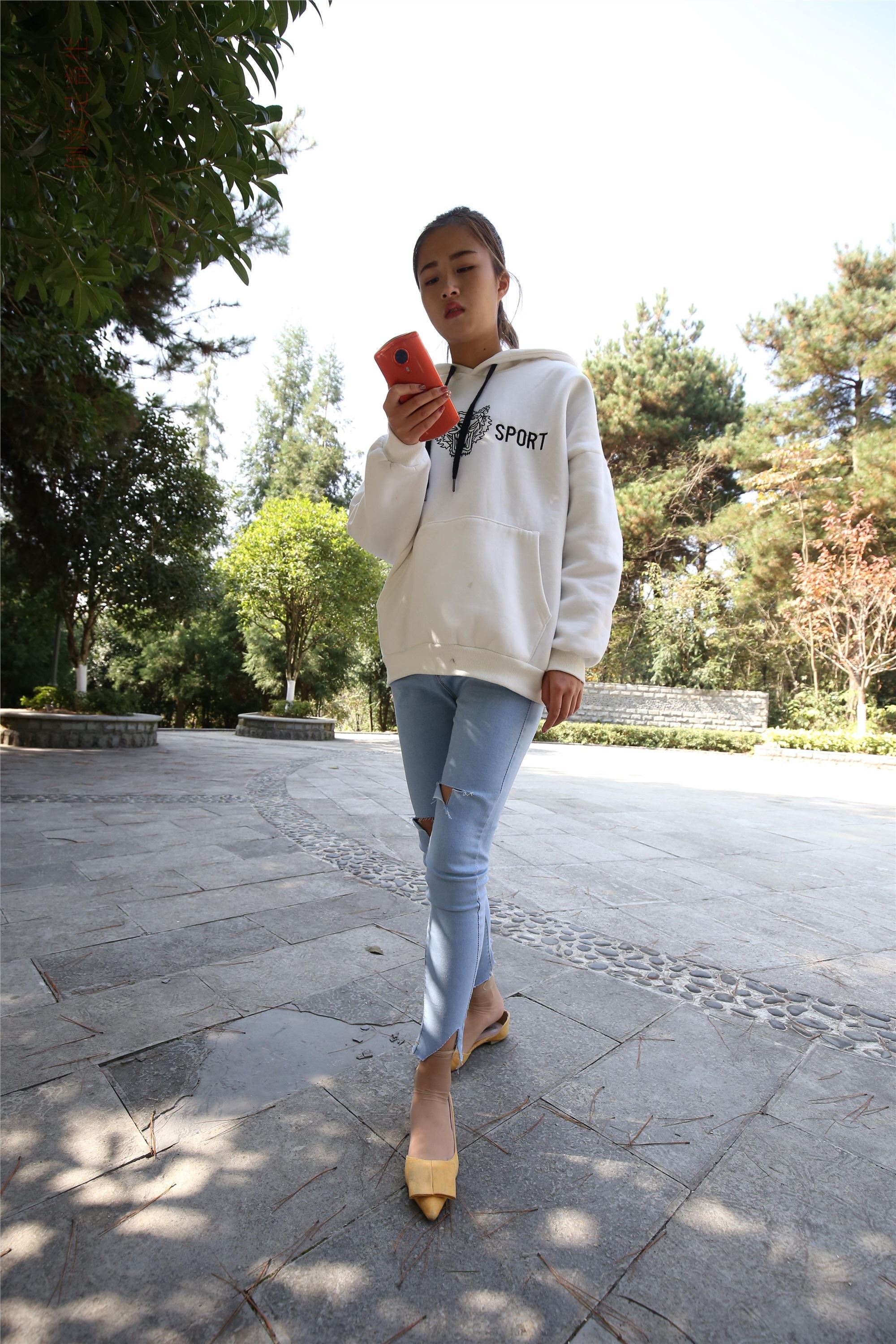 大西瓜美女图片 Z6-3 模特1 9牛仔短丝371p2