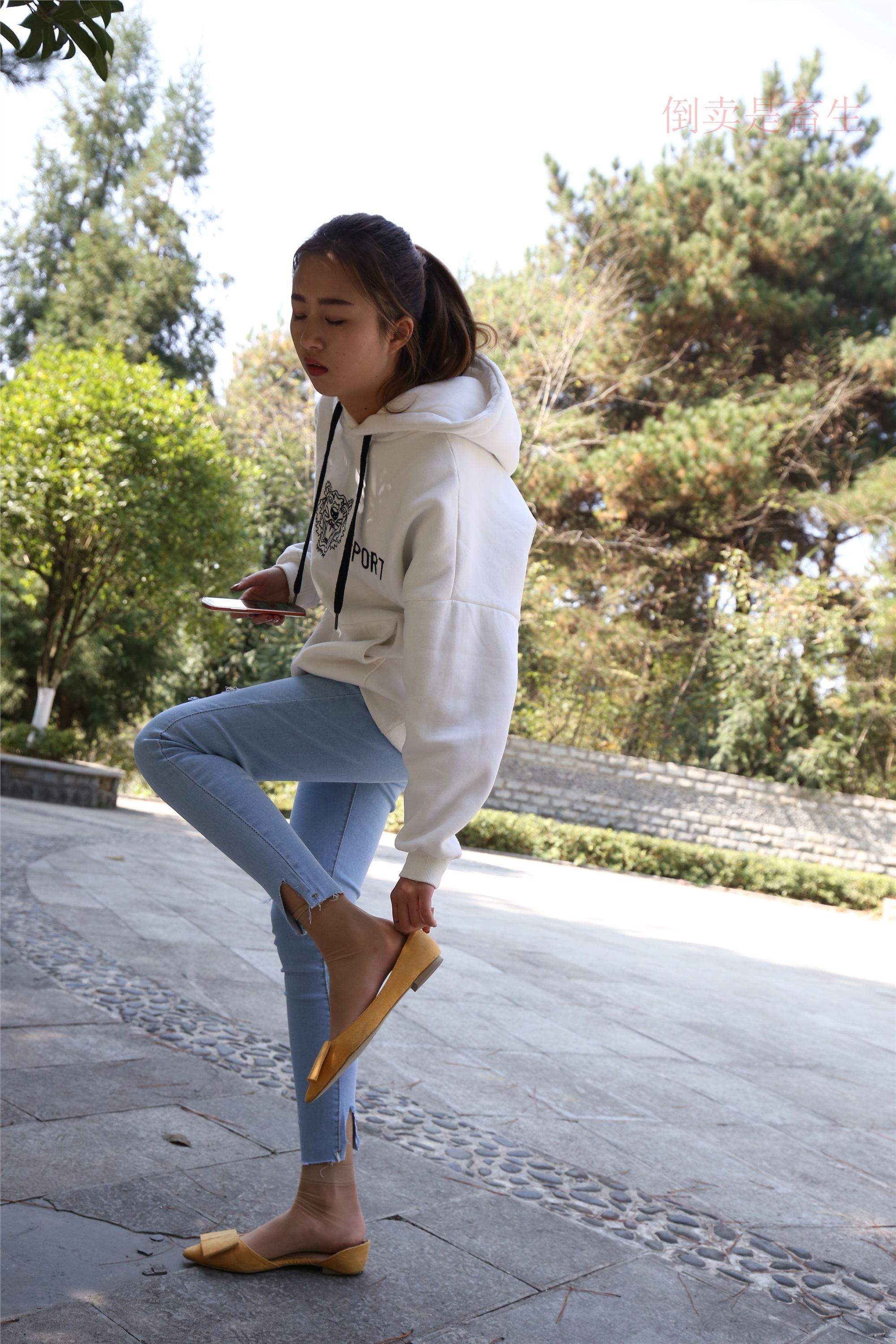 大西瓜美女图片 Z6-3 模特1 9牛仔短丝371p2