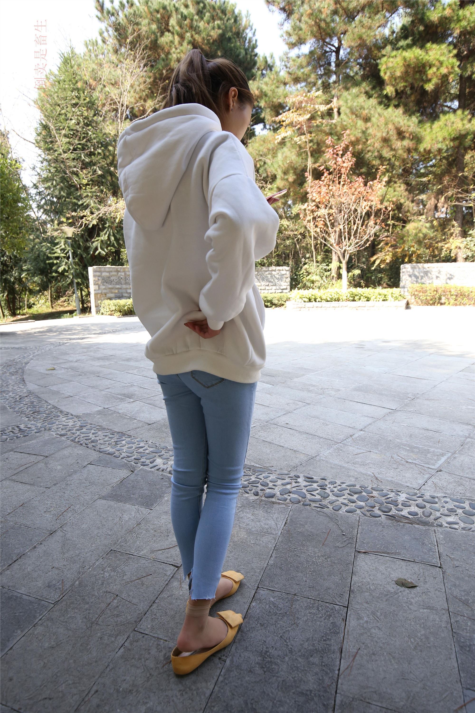 大西瓜美女图片 Z6-3 模特1 9牛仔短丝371p2