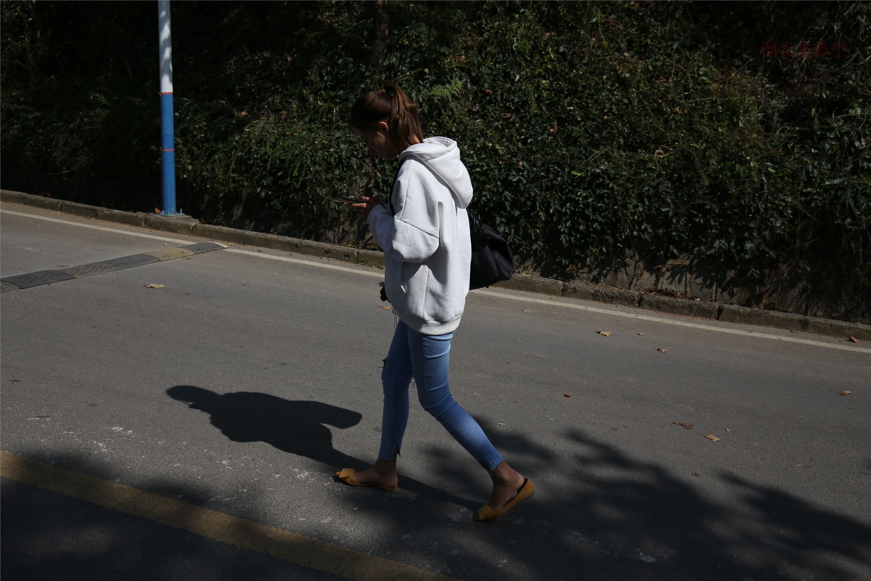 大西瓜美女图片 Z6-3 模特1 9牛仔短丝371p2