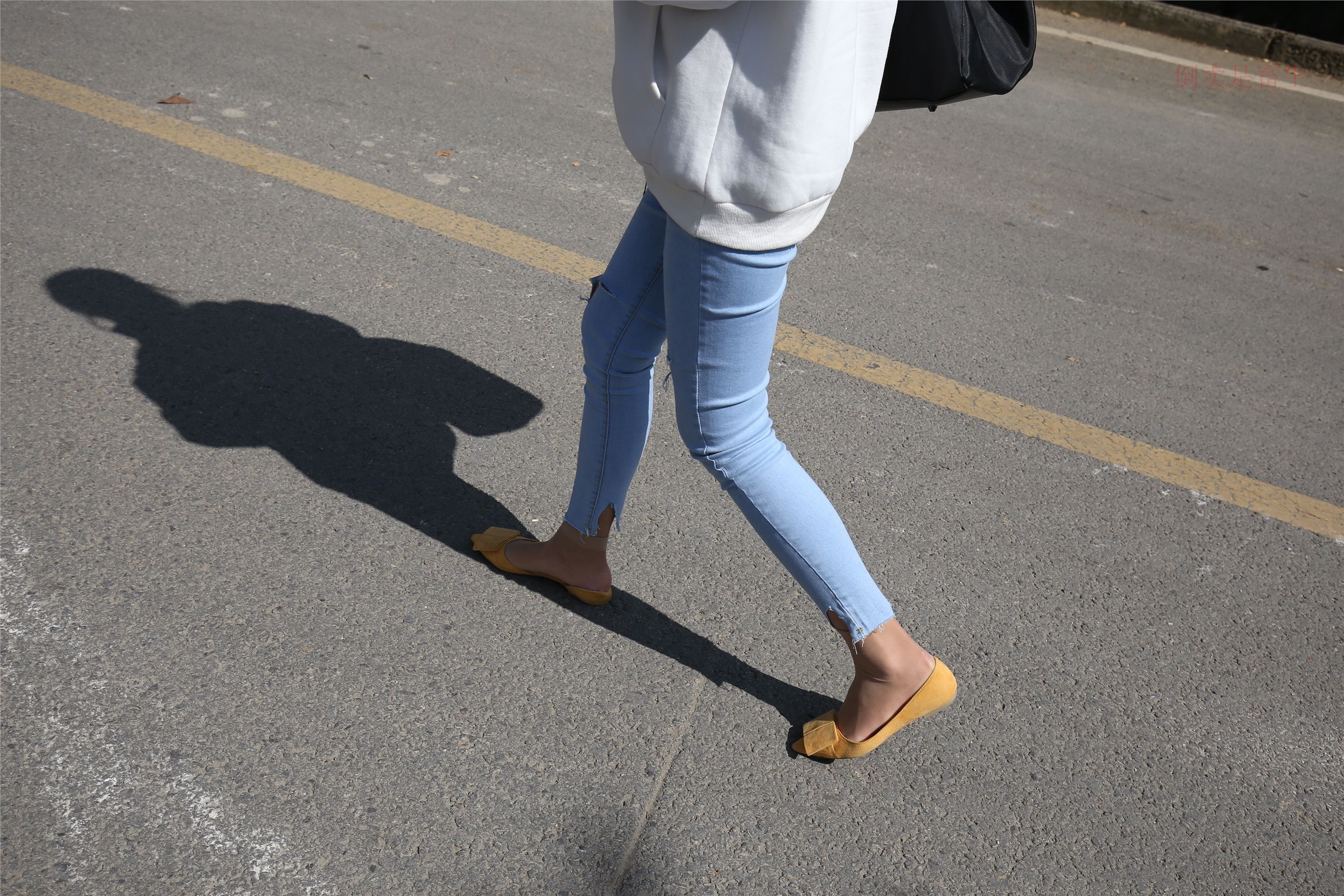 大西瓜美女图片 Z6-3 模特1 9牛仔短丝371p2