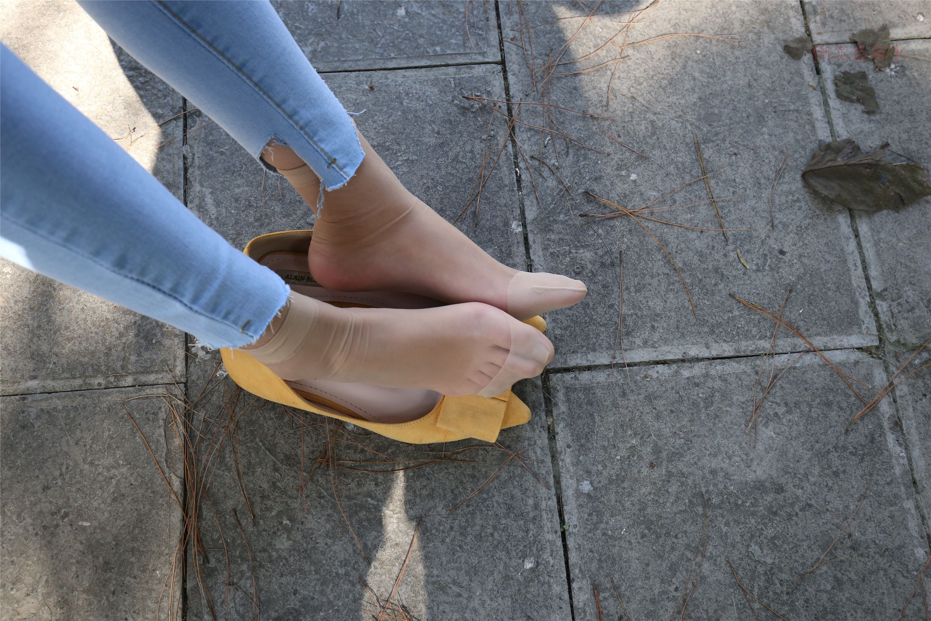 大西瓜美女图片 Z6-3 模特1 9牛仔短丝371p3