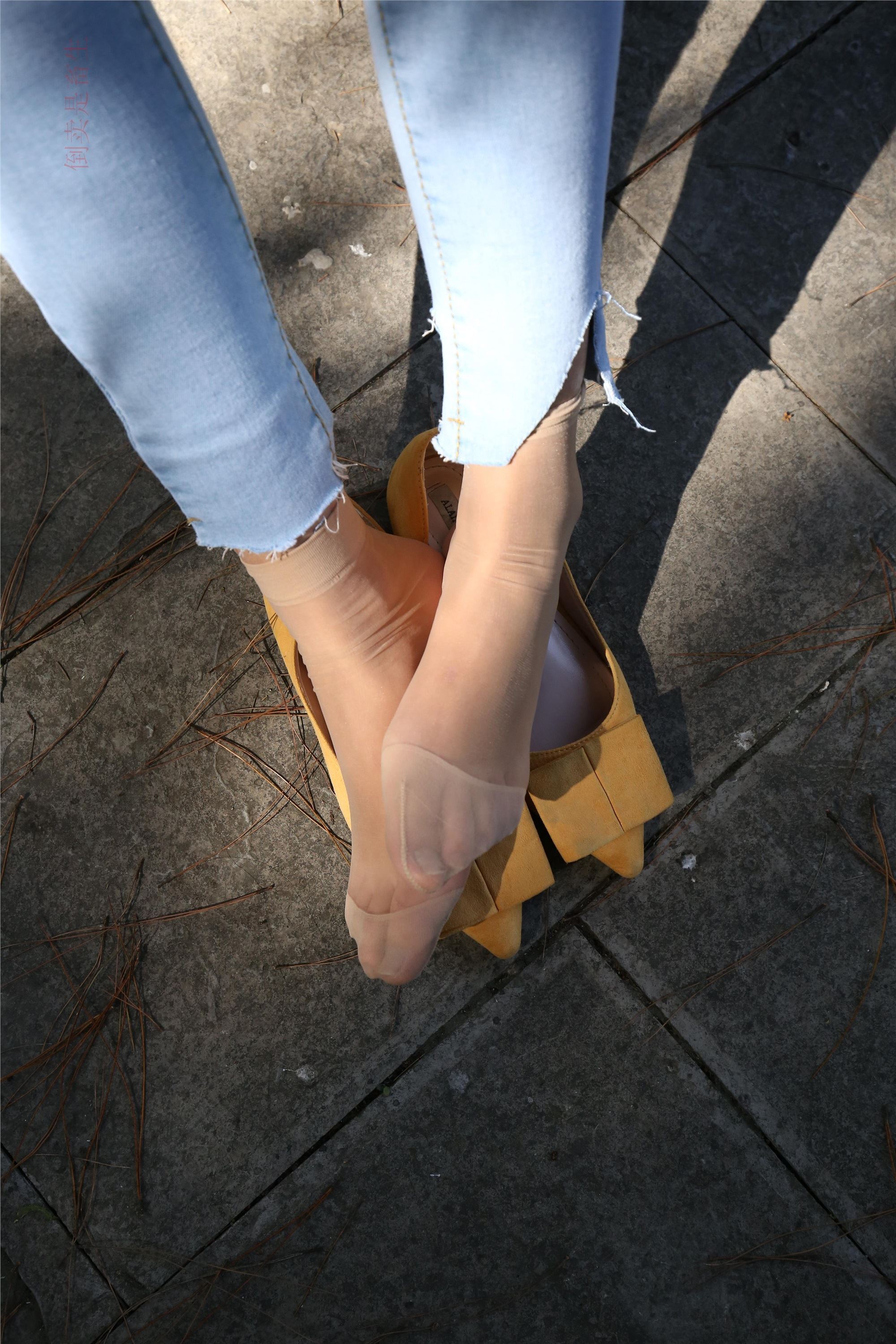 大西瓜美女图片 Z6-3 模特1 9牛仔短丝371p3