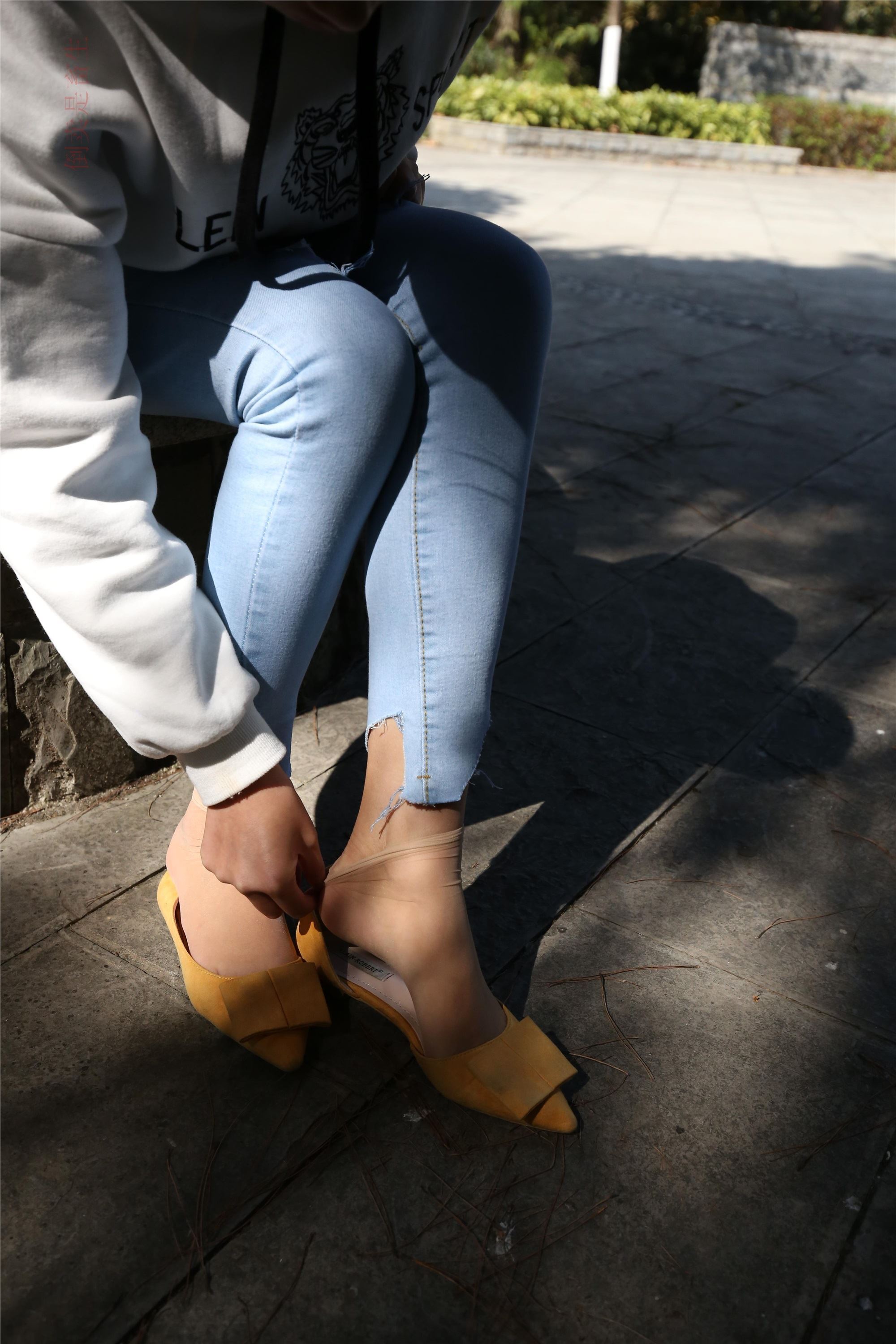 大西瓜美女图片 Z6-3 模特1 9牛仔短丝371p3