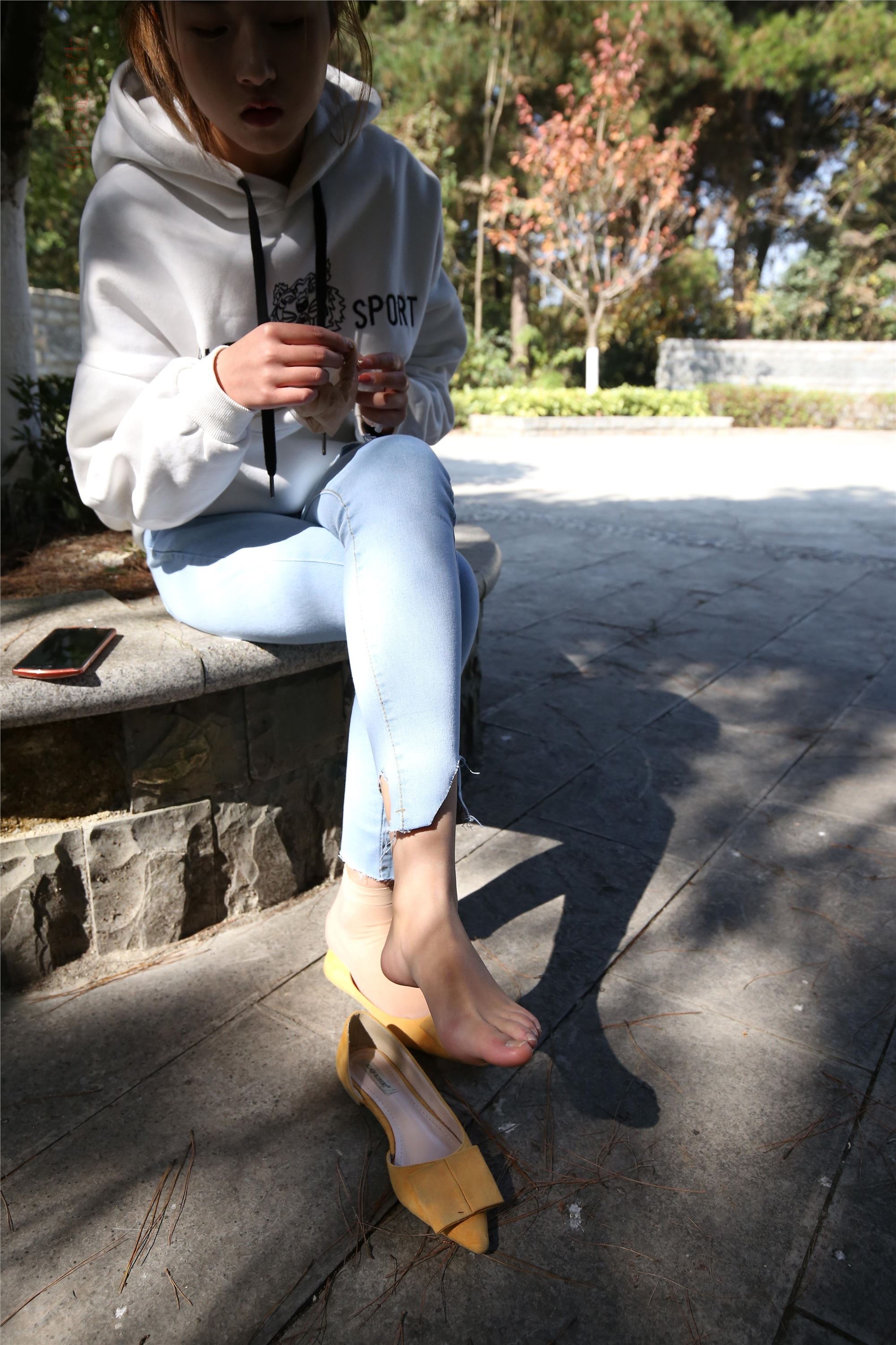 大西瓜美女图片 Z6-3 模特1 9牛仔短丝371p3