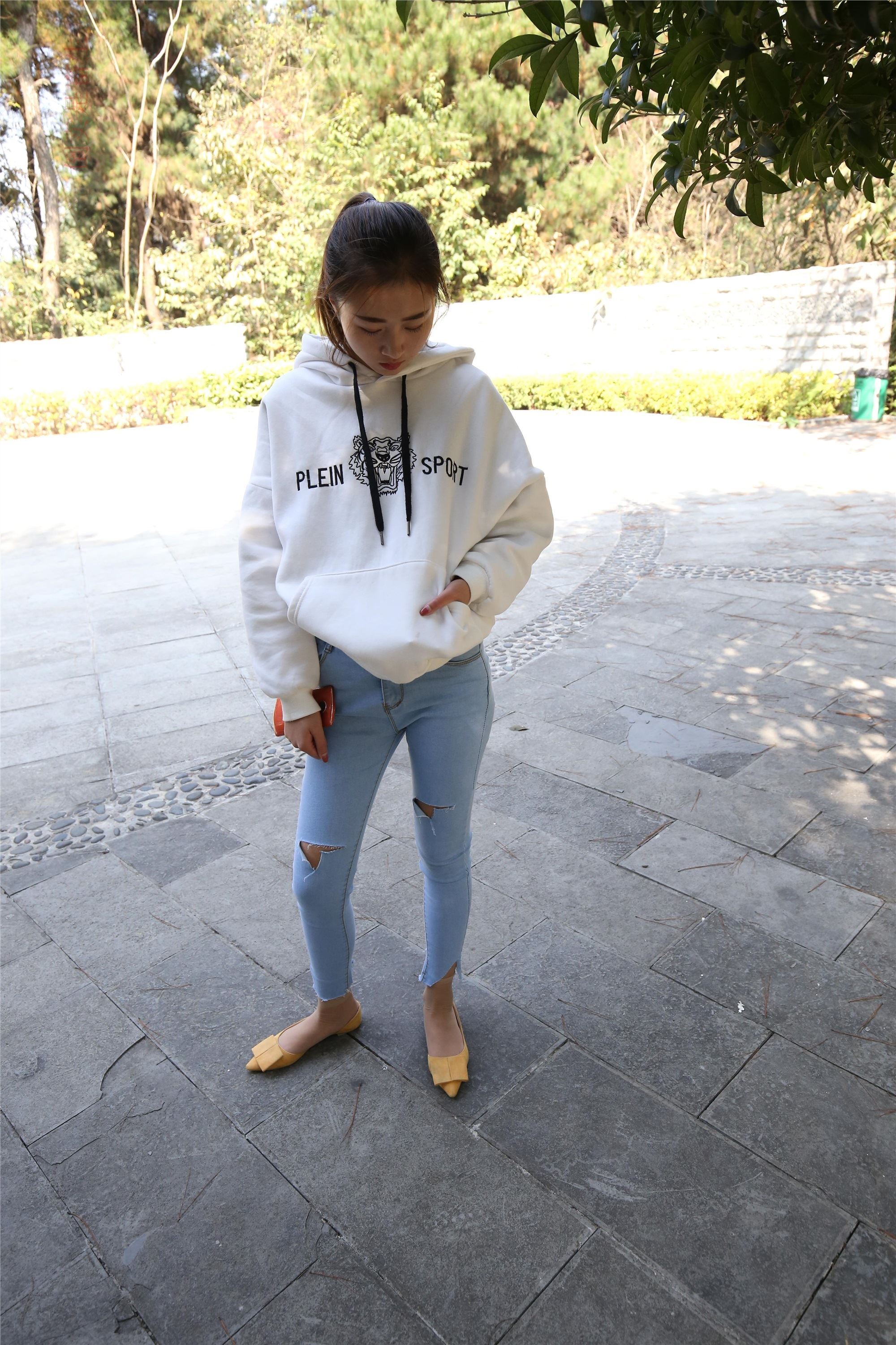 大西瓜美女图片 Z6-3 模特1 9牛仔短丝371p3