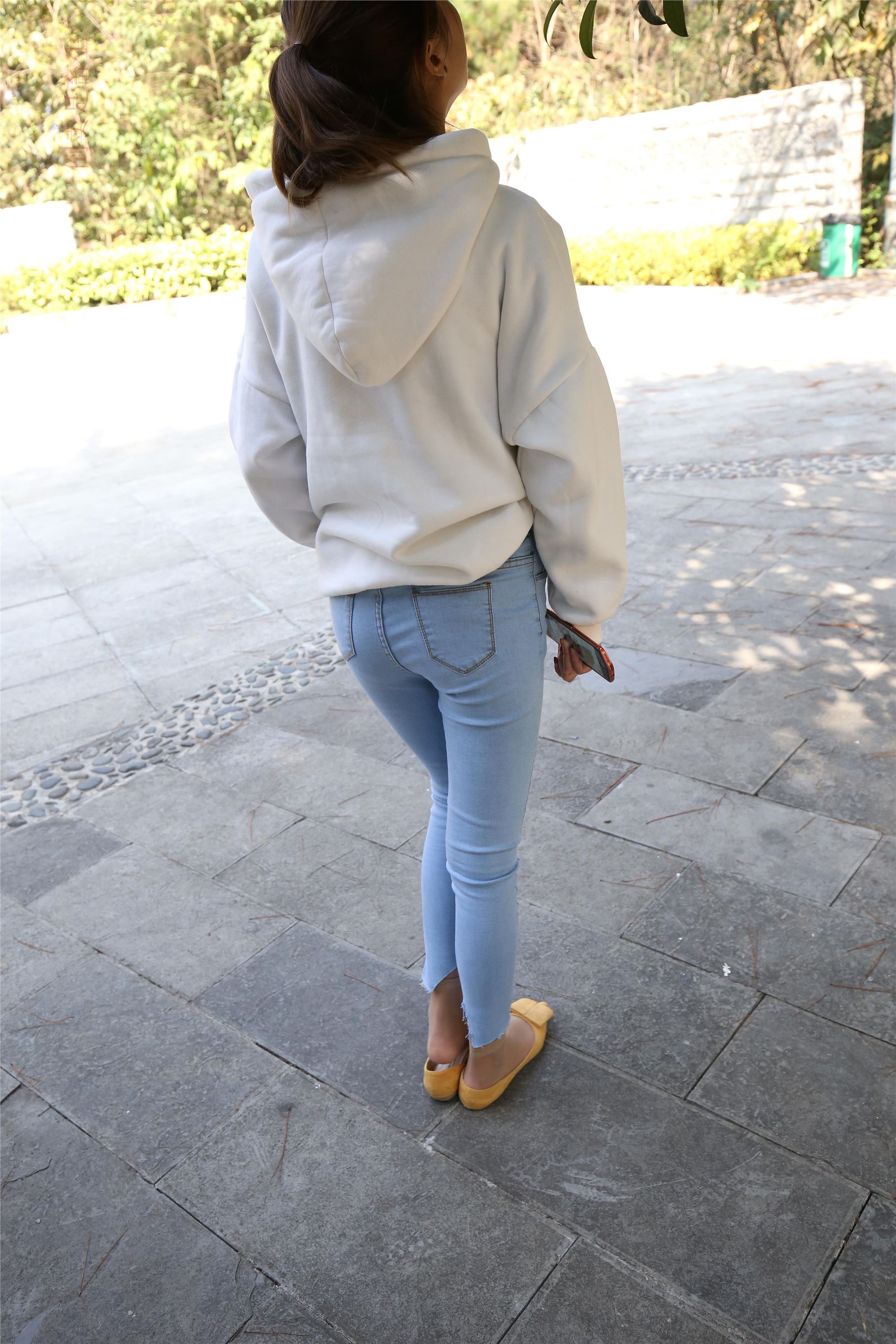 大西瓜美女图片 Z6-3 模特1 9牛仔短丝371p3