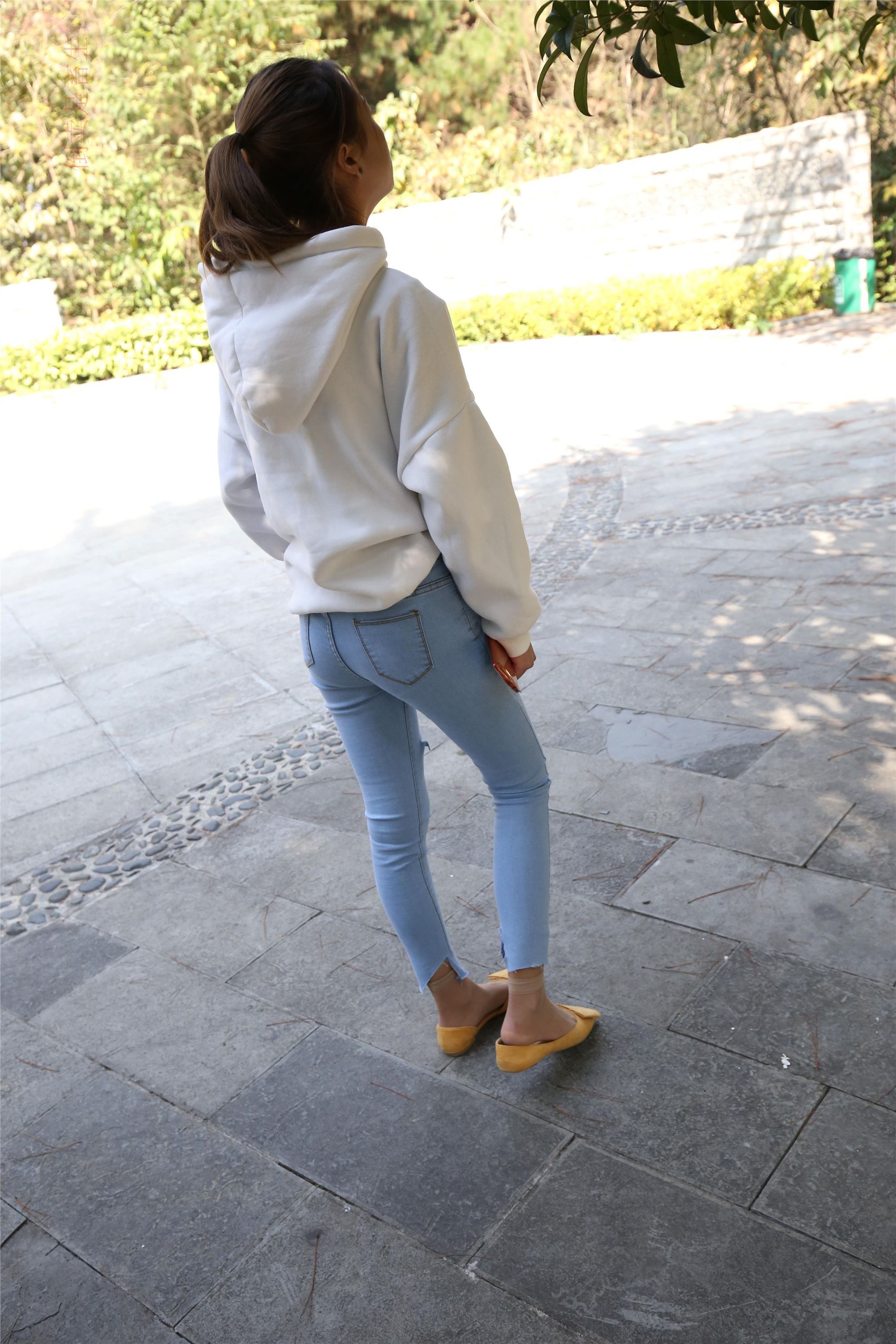 大西瓜美女图片 Z6-3 模特1 9牛仔短丝371p3