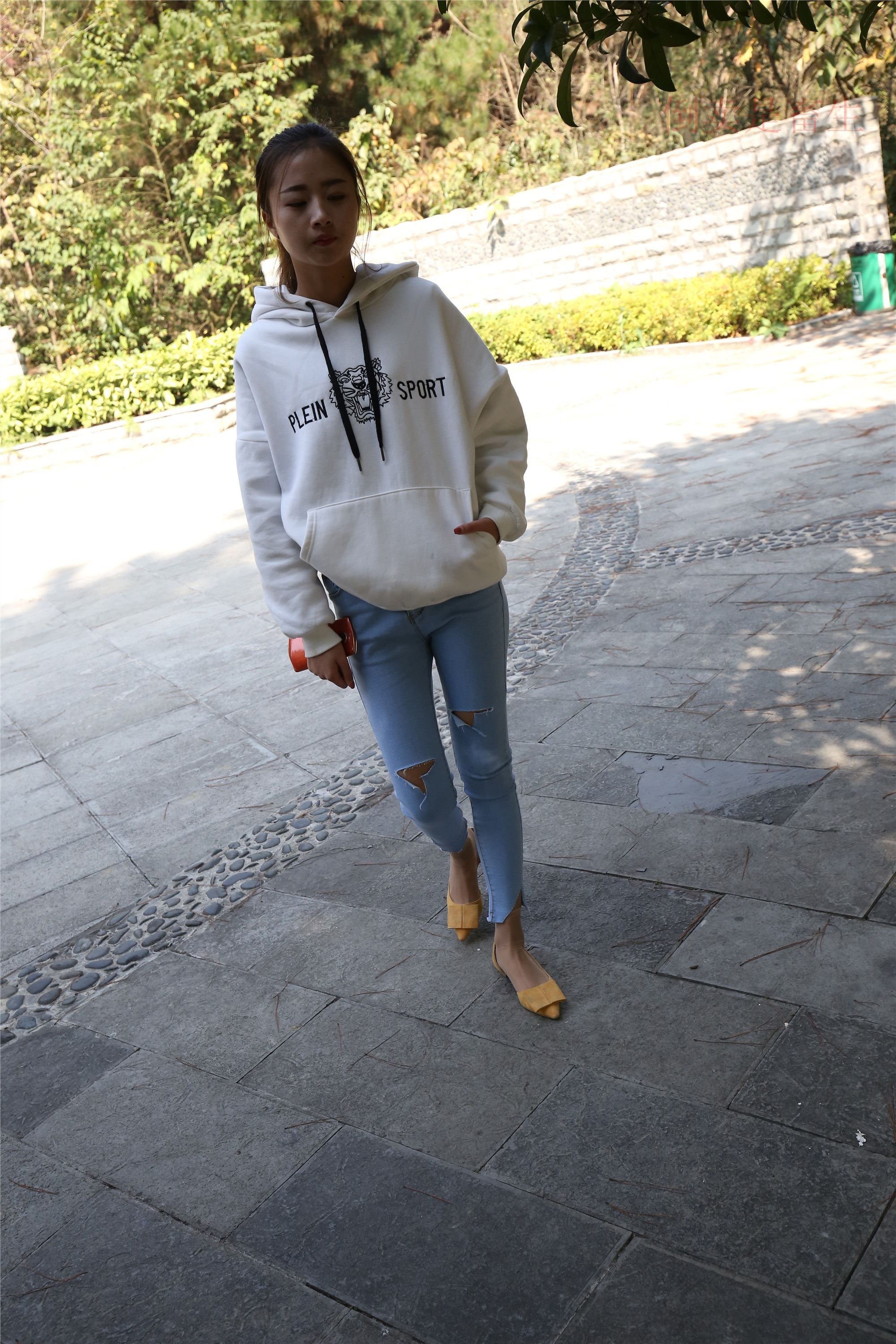 大西瓜美女图片 Z6-3 模特1 9牛仔短丝371p3