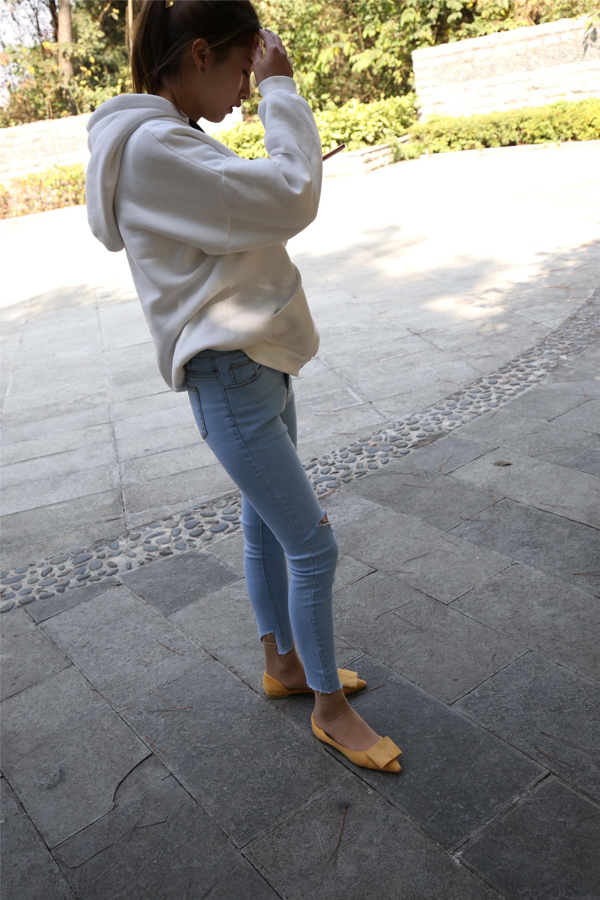 大西瓜美女图片 Z6-3 模特1 9牛仔短丝371p3