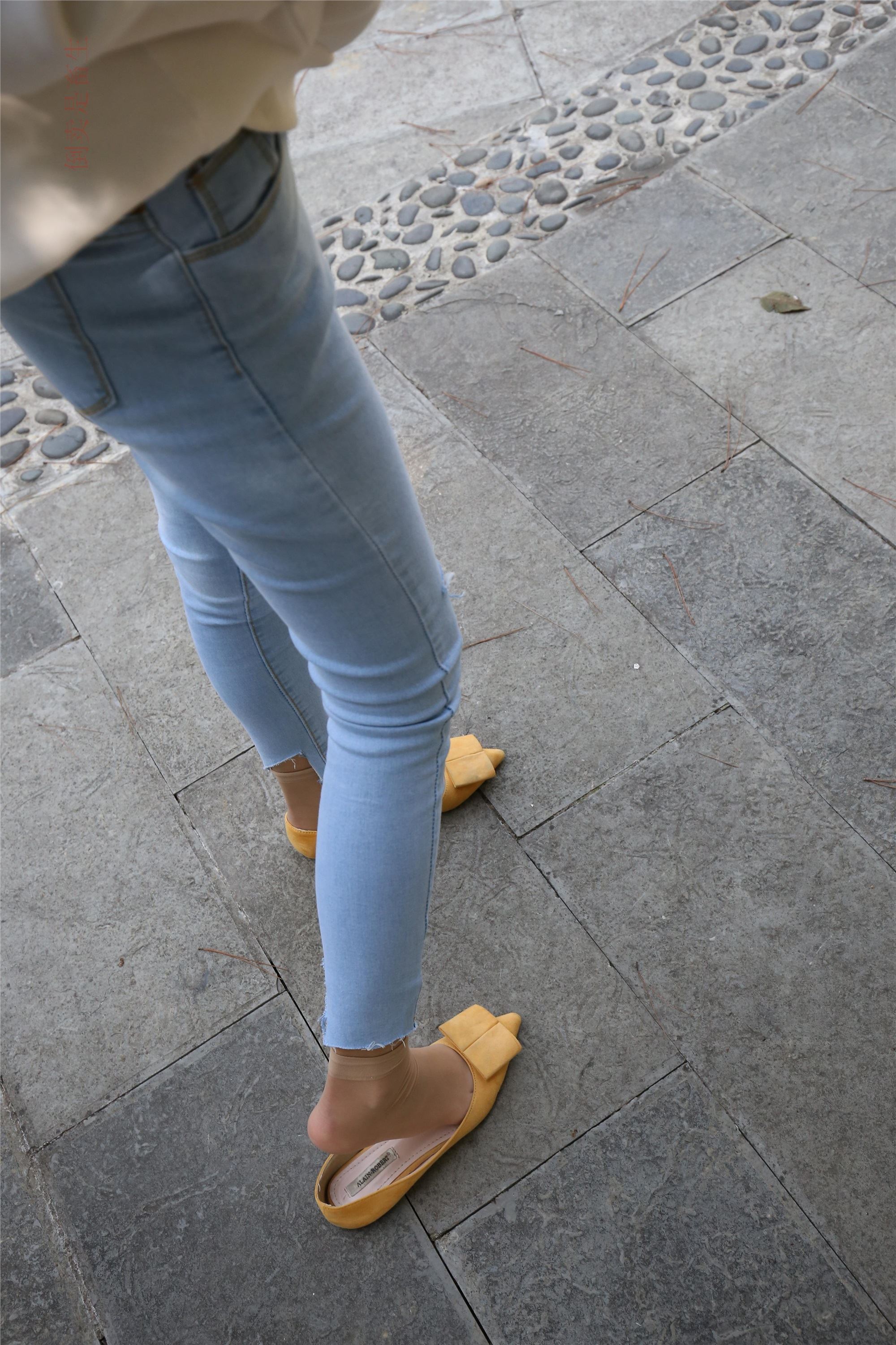 大西瓜美女图片 Z6-3 模特1 9牛仔短丝371p3