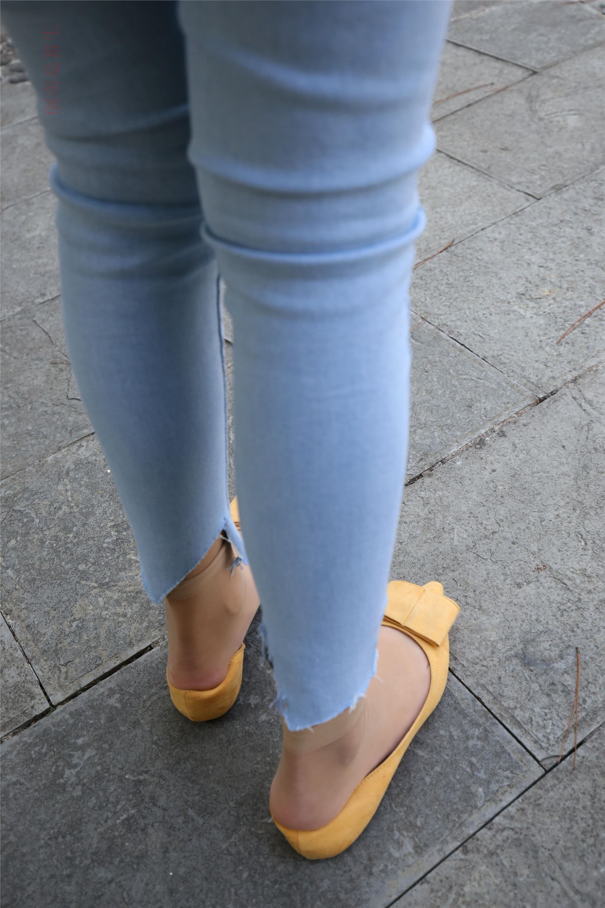 大西瓜美女图片 Z6-3 模特1 9牛仔短丝371p3