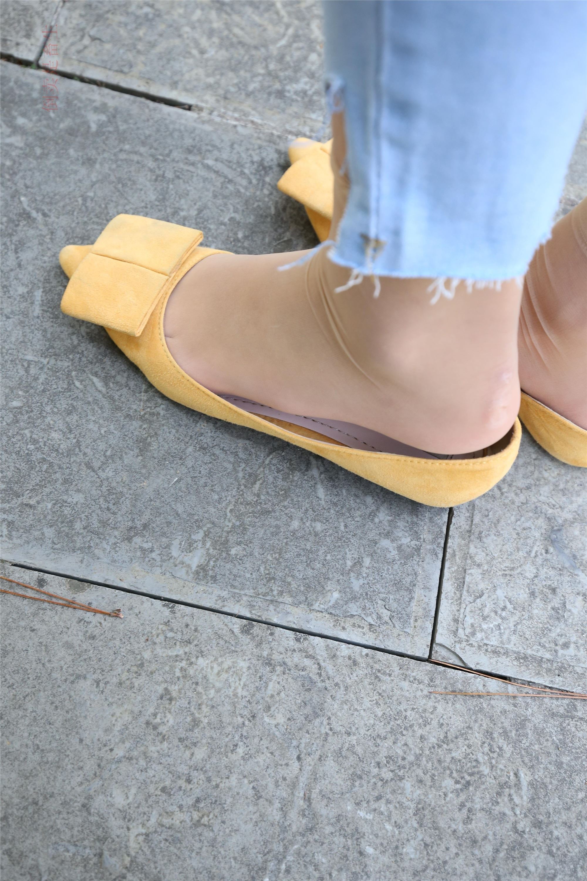 大西瓜美女图片 Z6-3 模特1 9牛仔短丝371p3