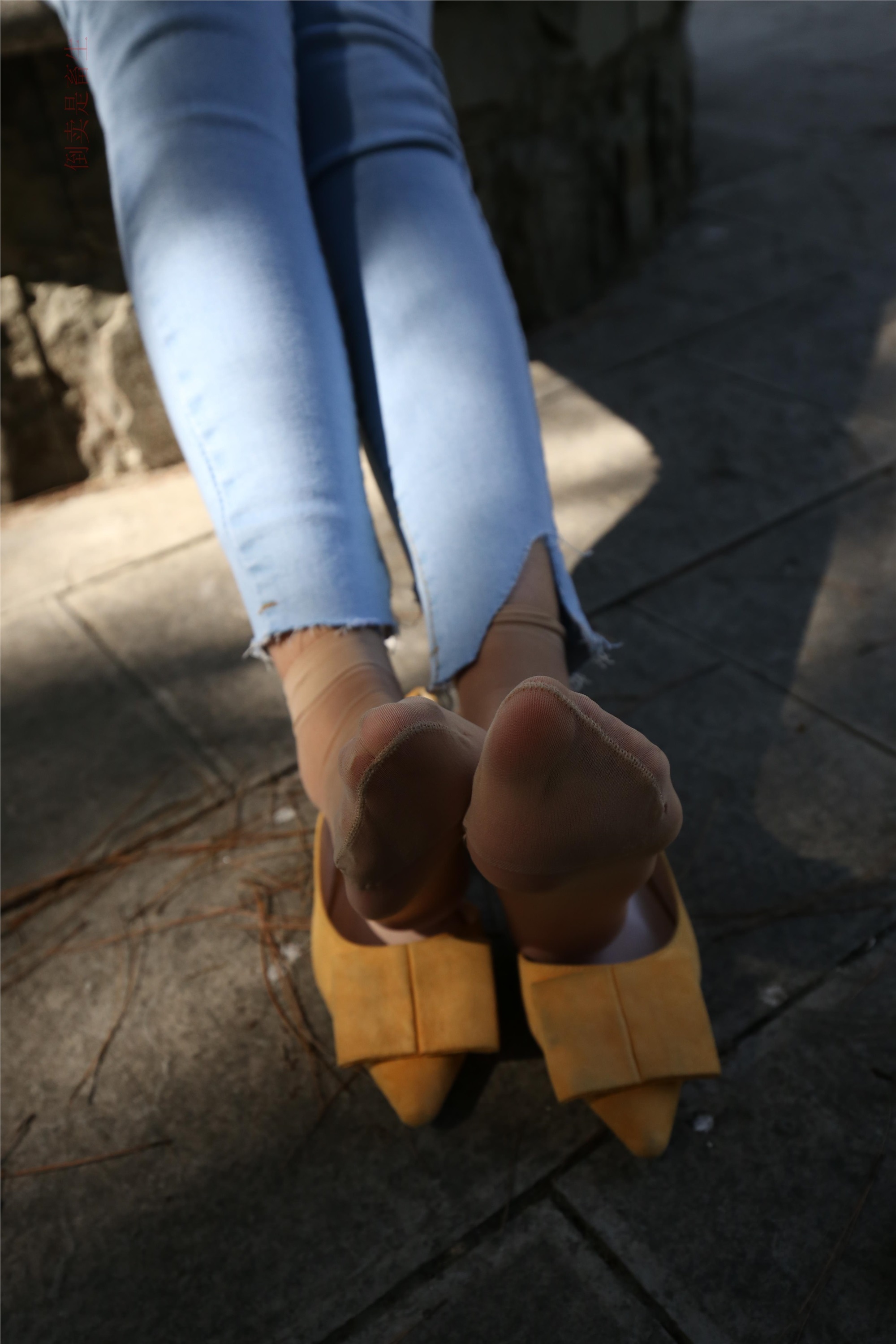 大西瓜美女图片 Z6-3 模特1 9牛仔短丝371p3