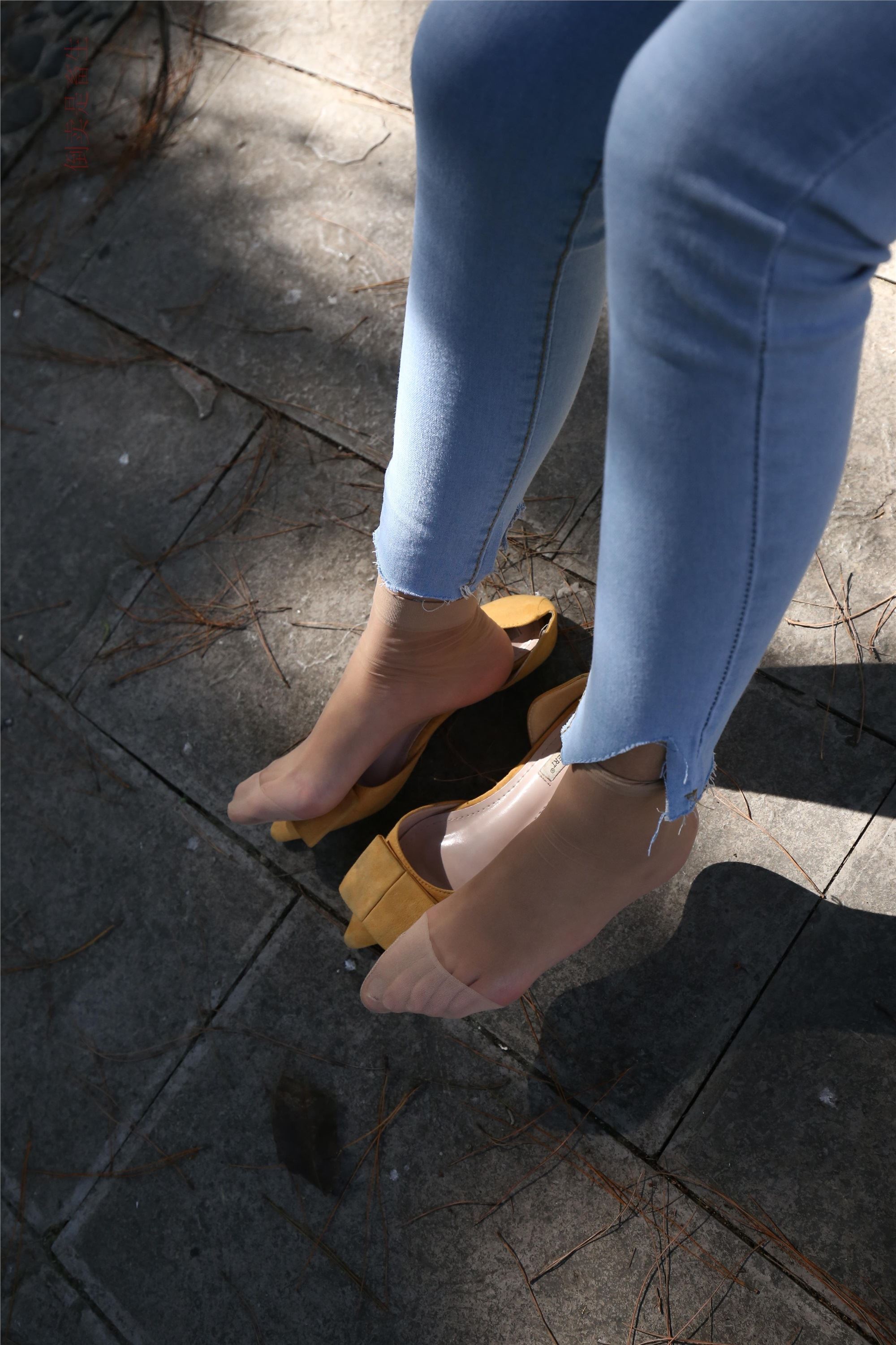 大西瓜美女图片 Z6-3 模特1 9牛仔短丝371p3