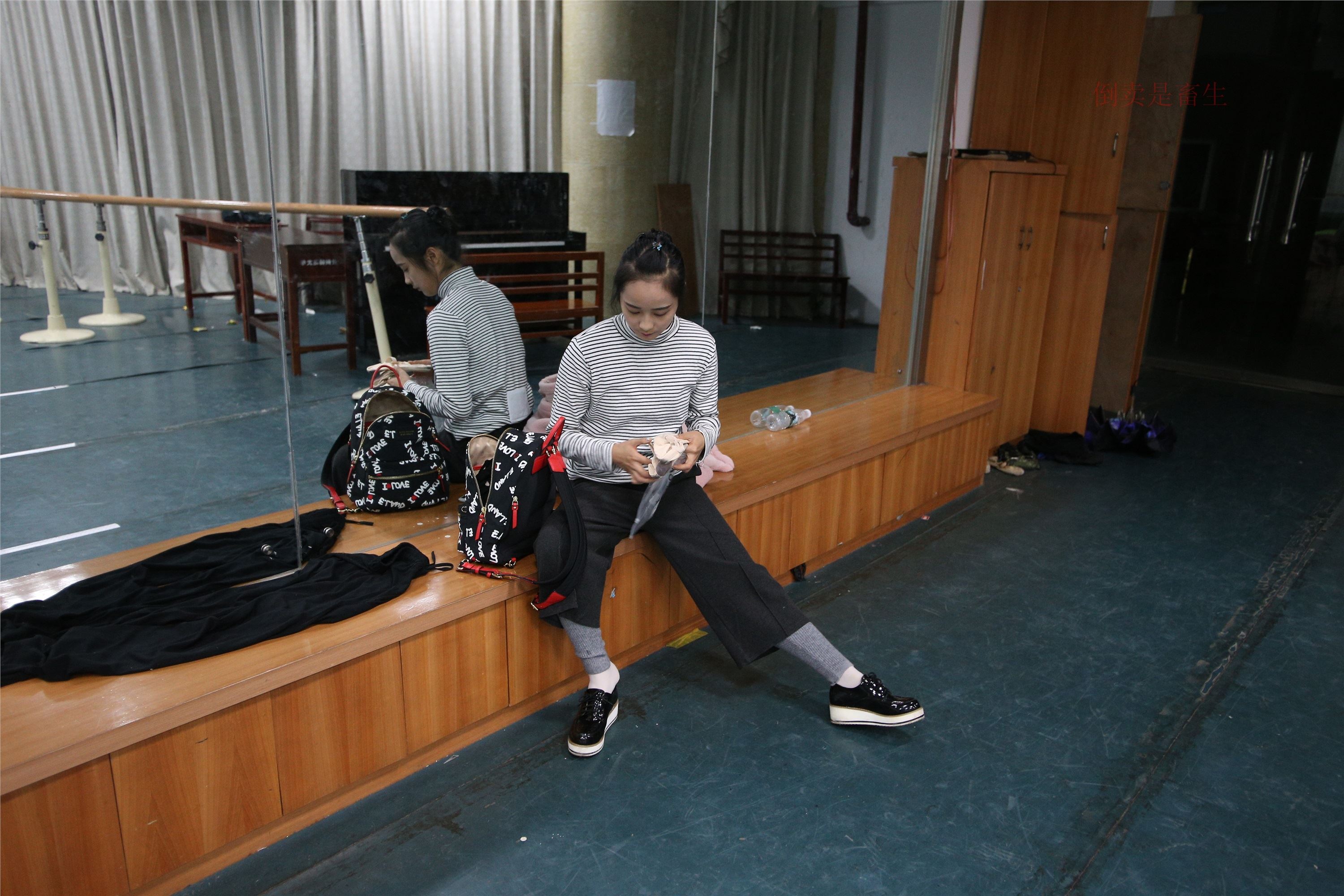 大西瓜美女图片 Z6-4 模特2 月下舞蹈449p1