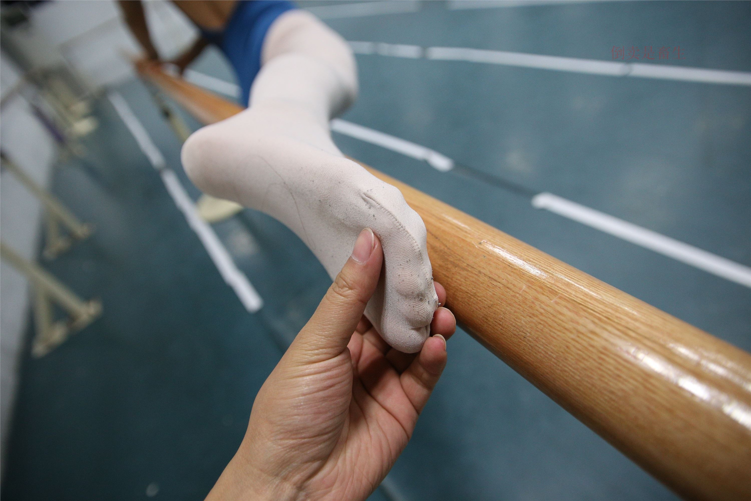 大西瓜美女图片 Z6-4 模特2 月下舞蹈449p1