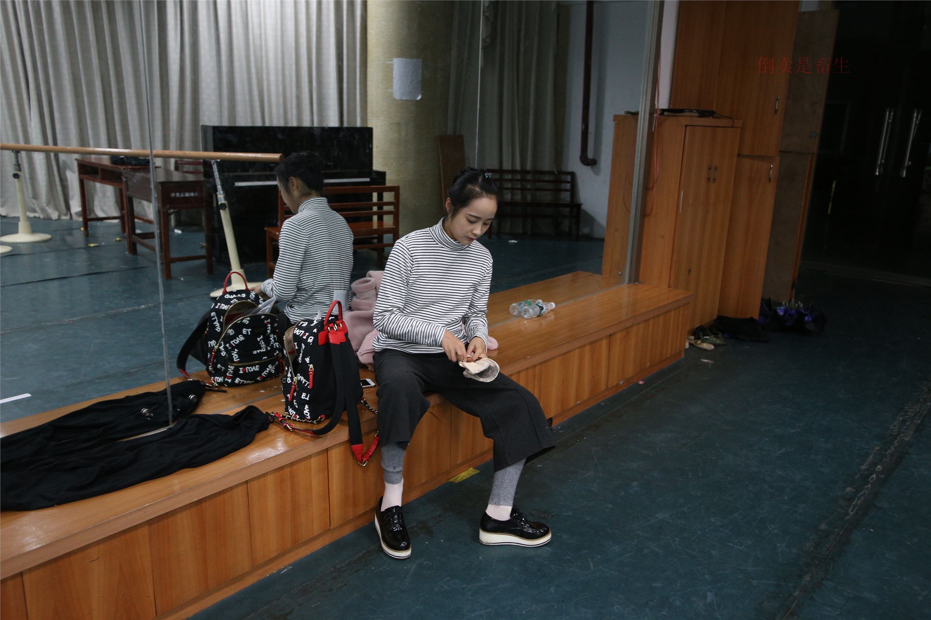 大西瓜美女图片 Z6-4 模特2 月下舞蹈449p1