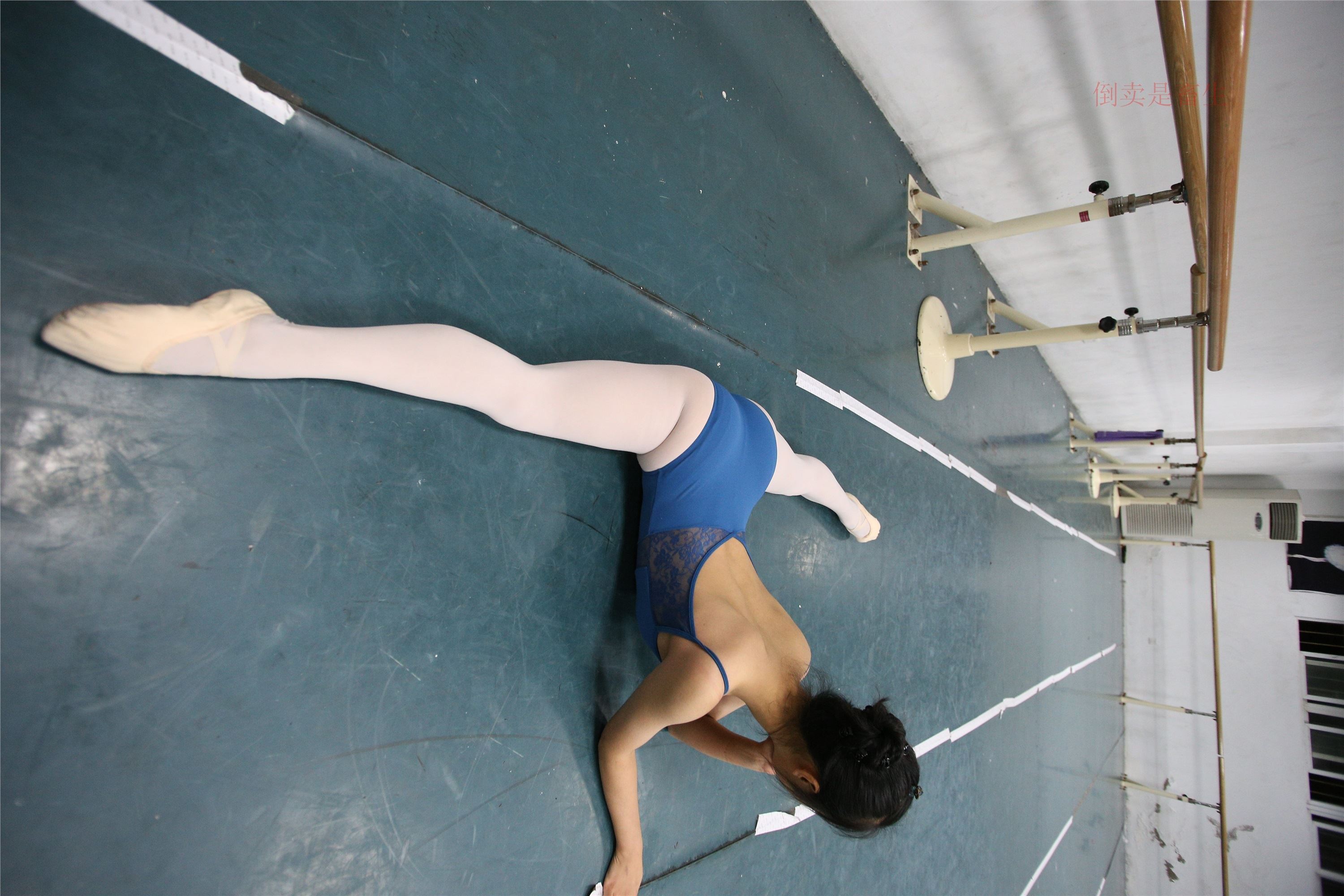 大西瓜美女图片 Z6-4 模特2 月下舞蹈449p1