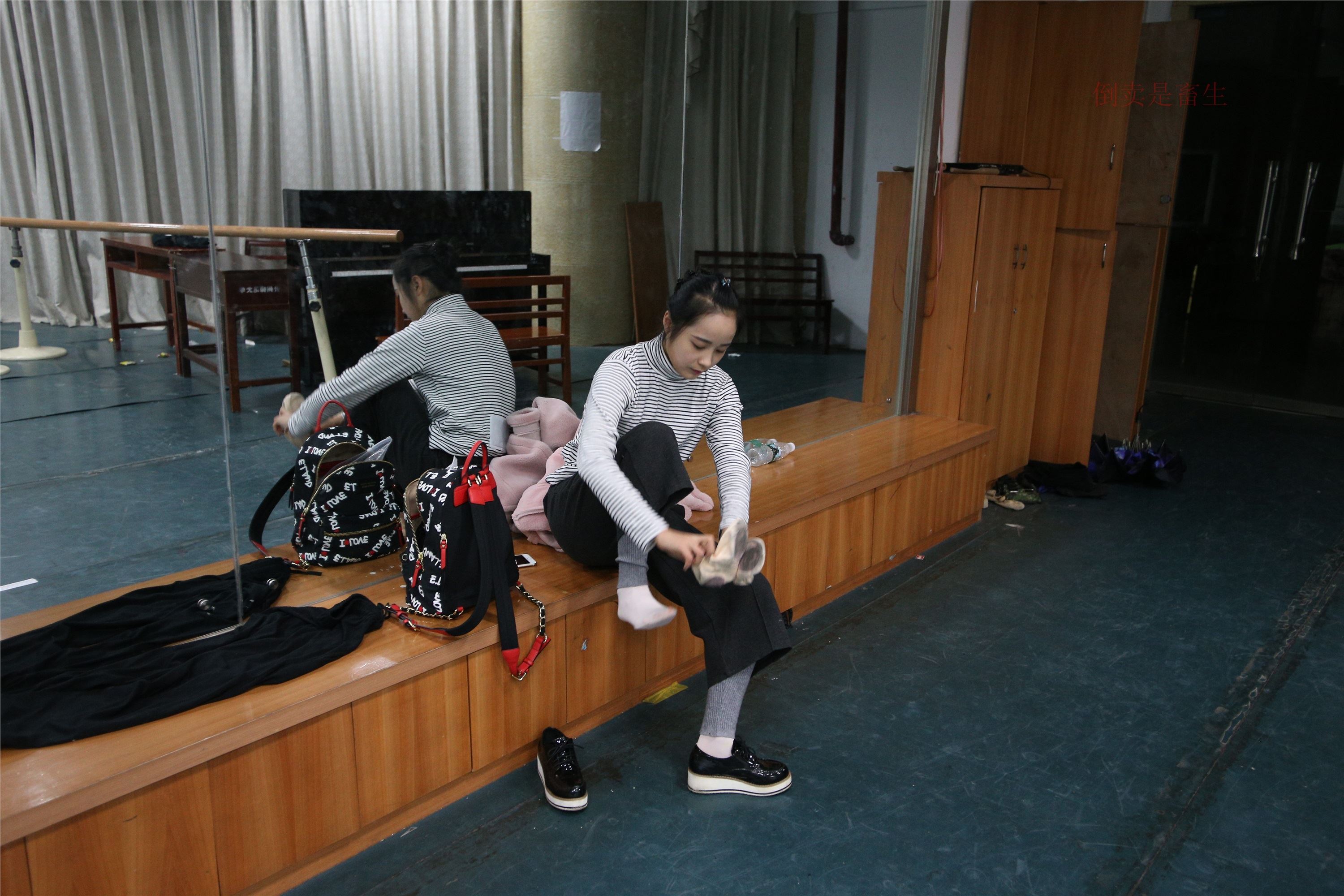 大西瓜美女图片 Z6-4 模特2 月下舞蹈449p1